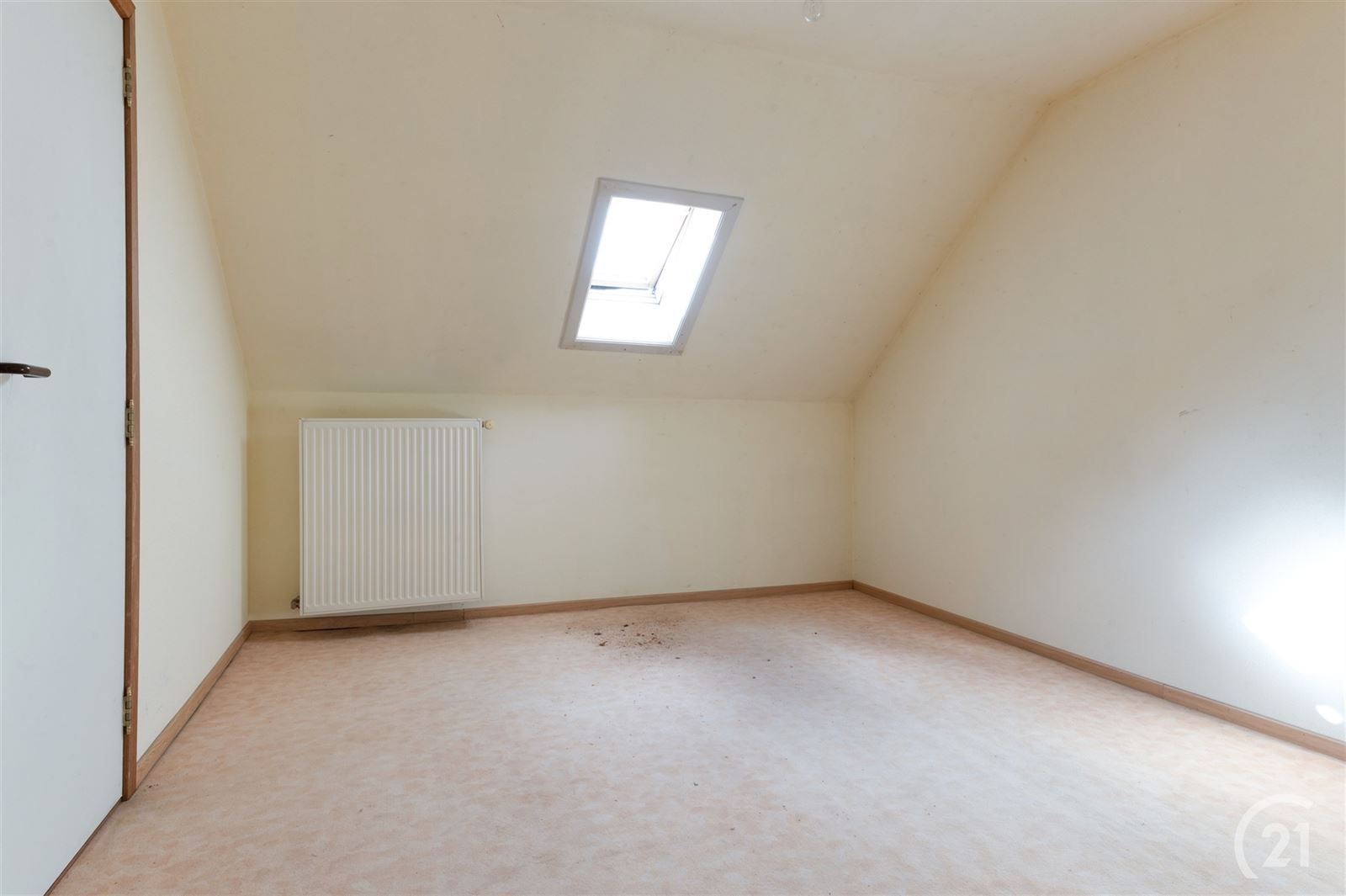 deels gerenoveerde woning met tuin op 12are34 foto 12