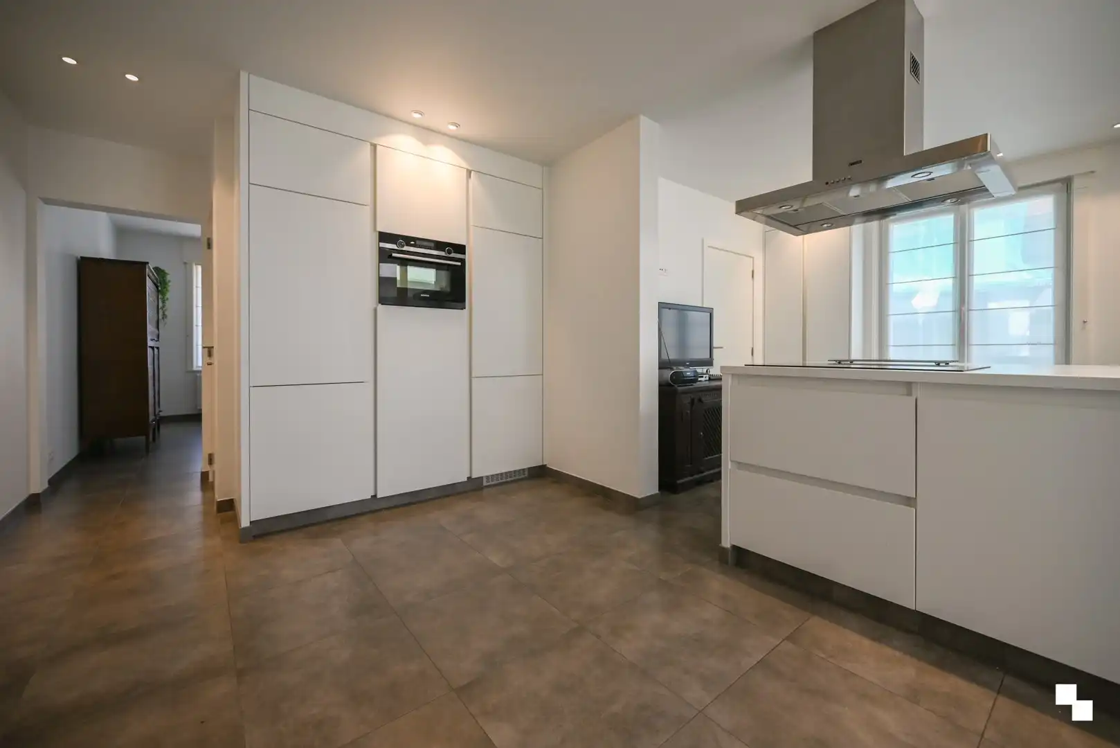 Zeer verzorgde eengezinswoning met drie slaapkamers en garage foto 8