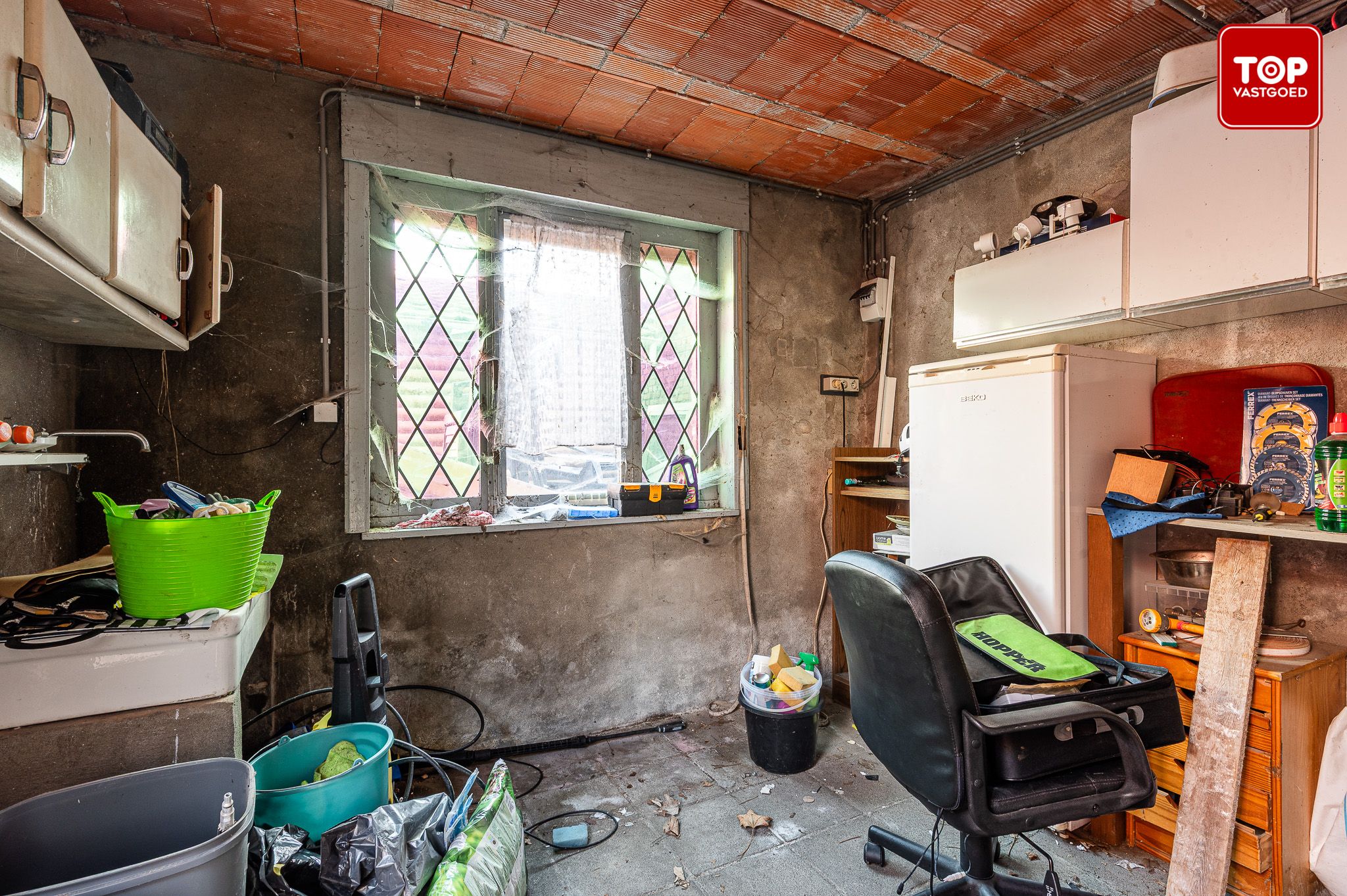Woning met 3 slaapkamers en garage met aparte toegang.  foto 23