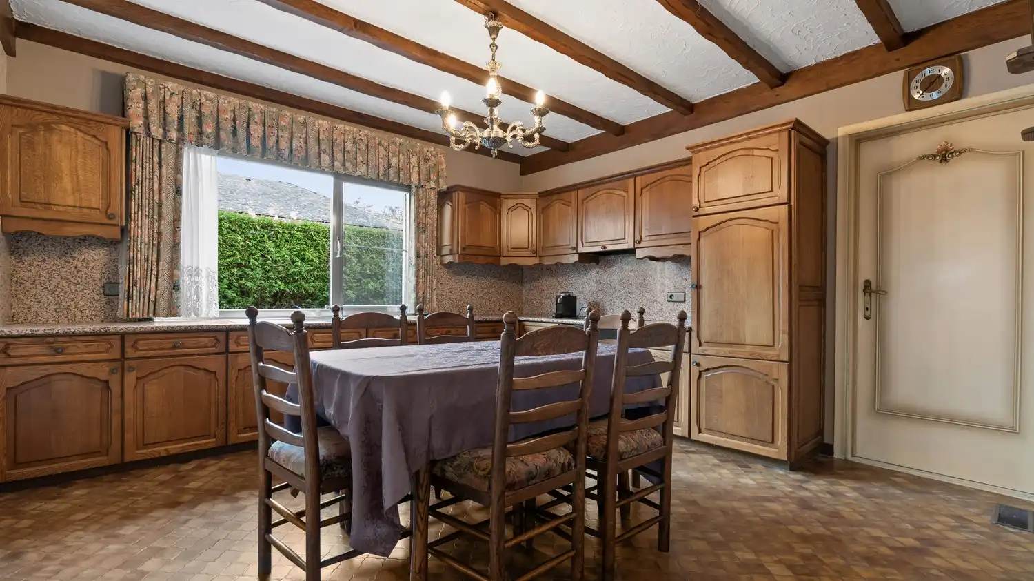 Gelijkvloerse woning met 3 slaapkamers en mooie tuin te Nieuwerkerken foto 9