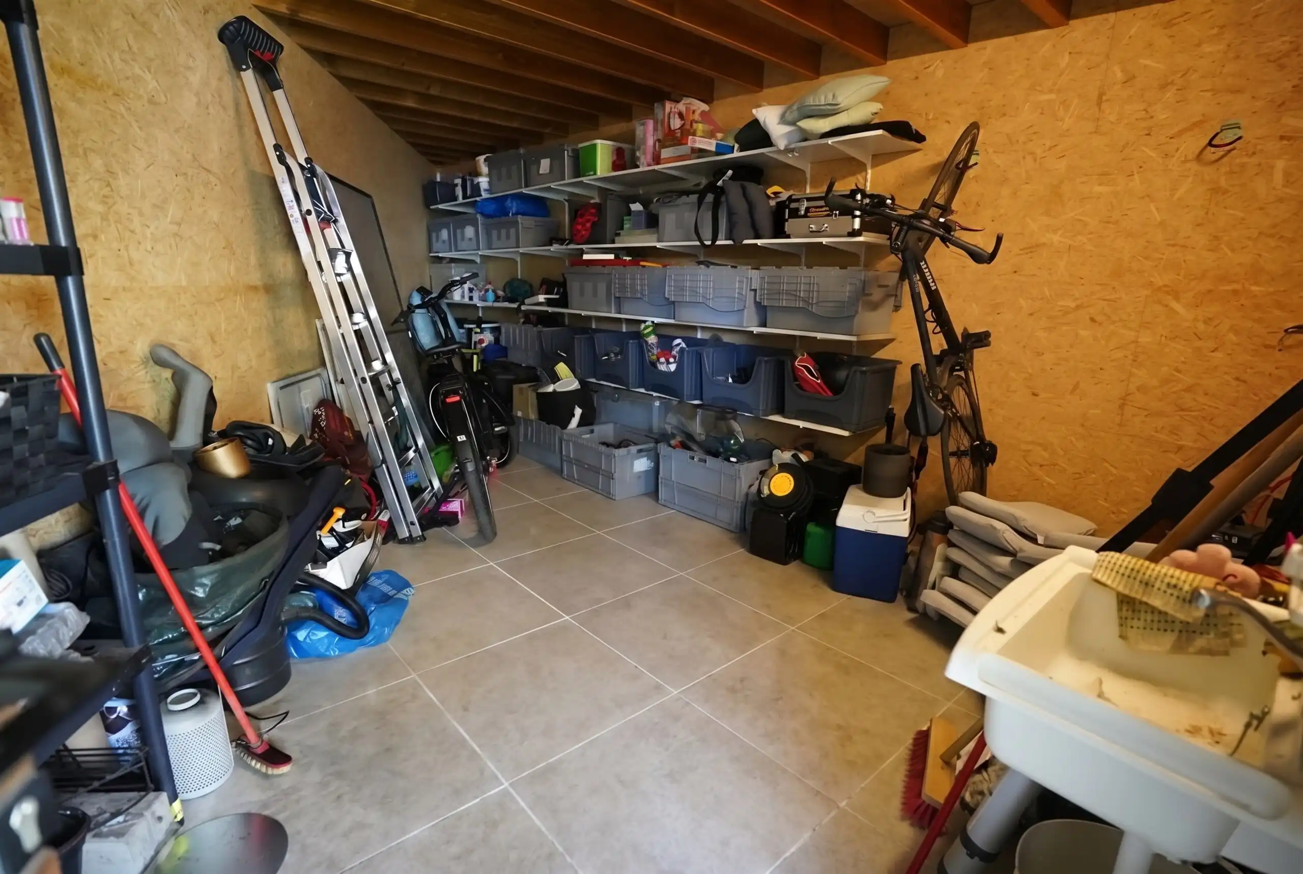 Slim vernieuwd mét 2 staanplaatsen én jullie toekomst! foto 23