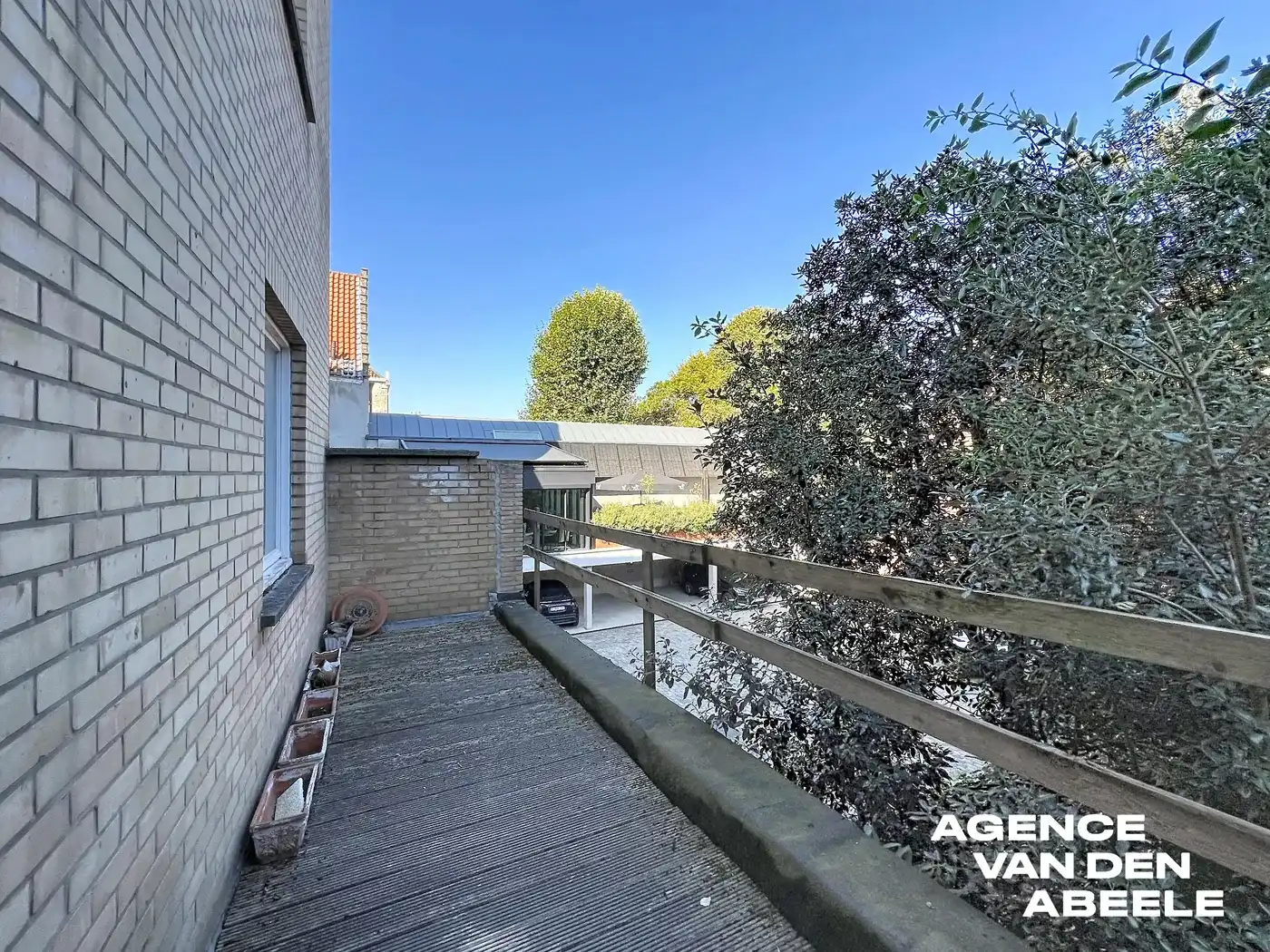 Op te frissen appartement met 2 slaapkamers aan de Sint-Annarei te Brugge foto 9