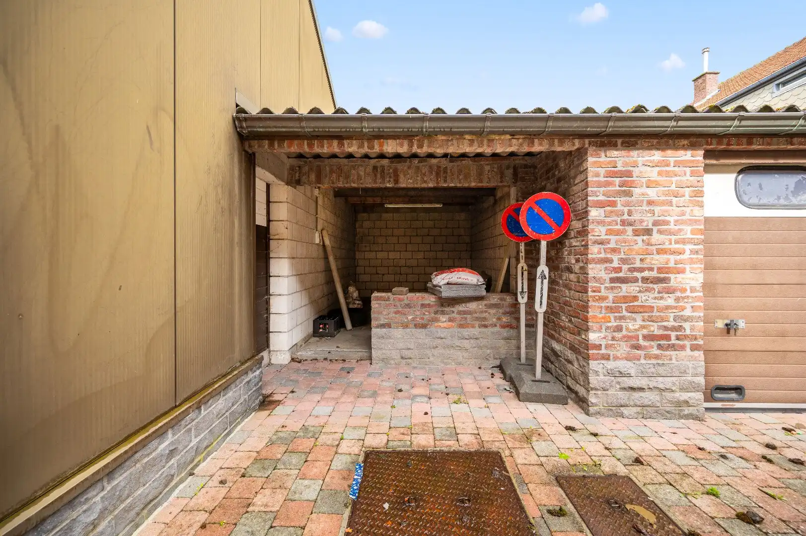 Te renoveren woning met ruime loods en stockagemogelijkheden  foto 22