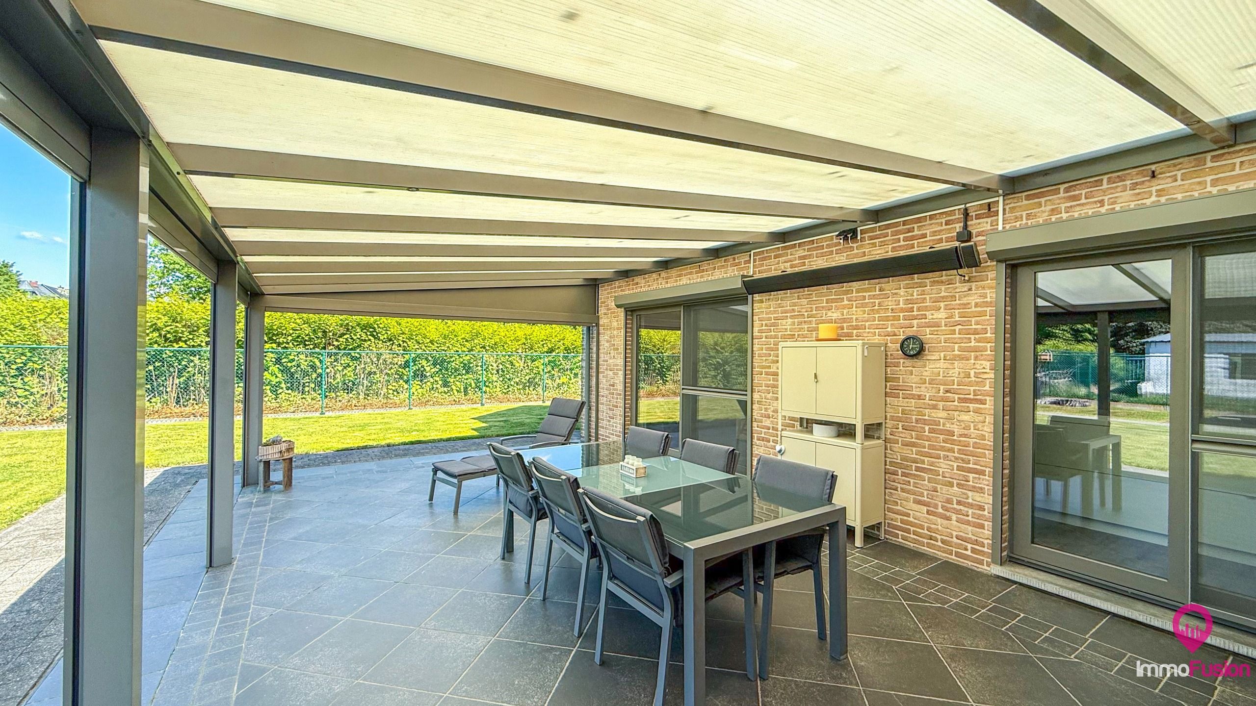 Ruime gezinswoning met 3 slpks, dubbele garage en grote tuin! foto 41