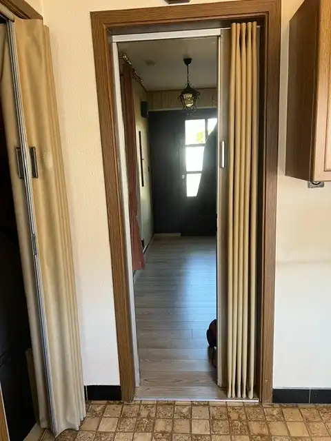 Charmant huis te koop aan de Rodenbachstraat in Hamont-Achel - Ideaal met 2 slaapkamers, bureau, kelder en garage voor uw comfort! foto 11