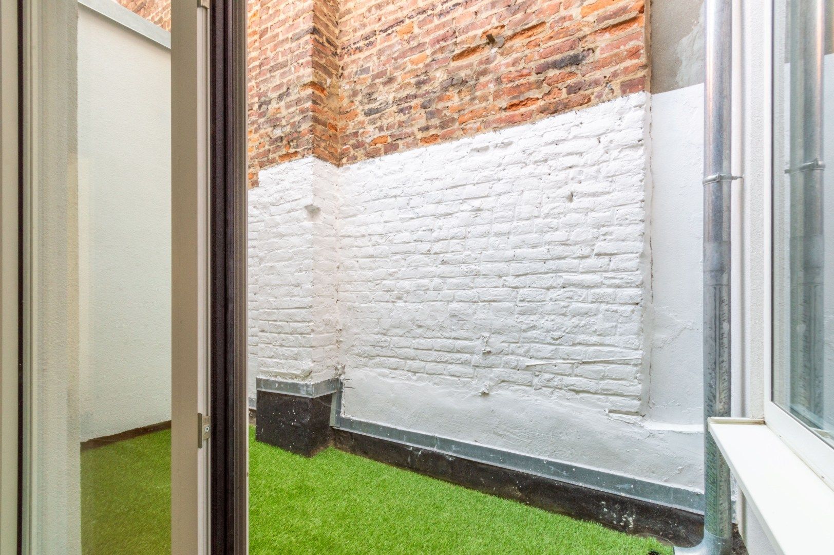 Een vernieuwbouwde, energiezuinige stadswoning met 3 slaapkamers foto 11