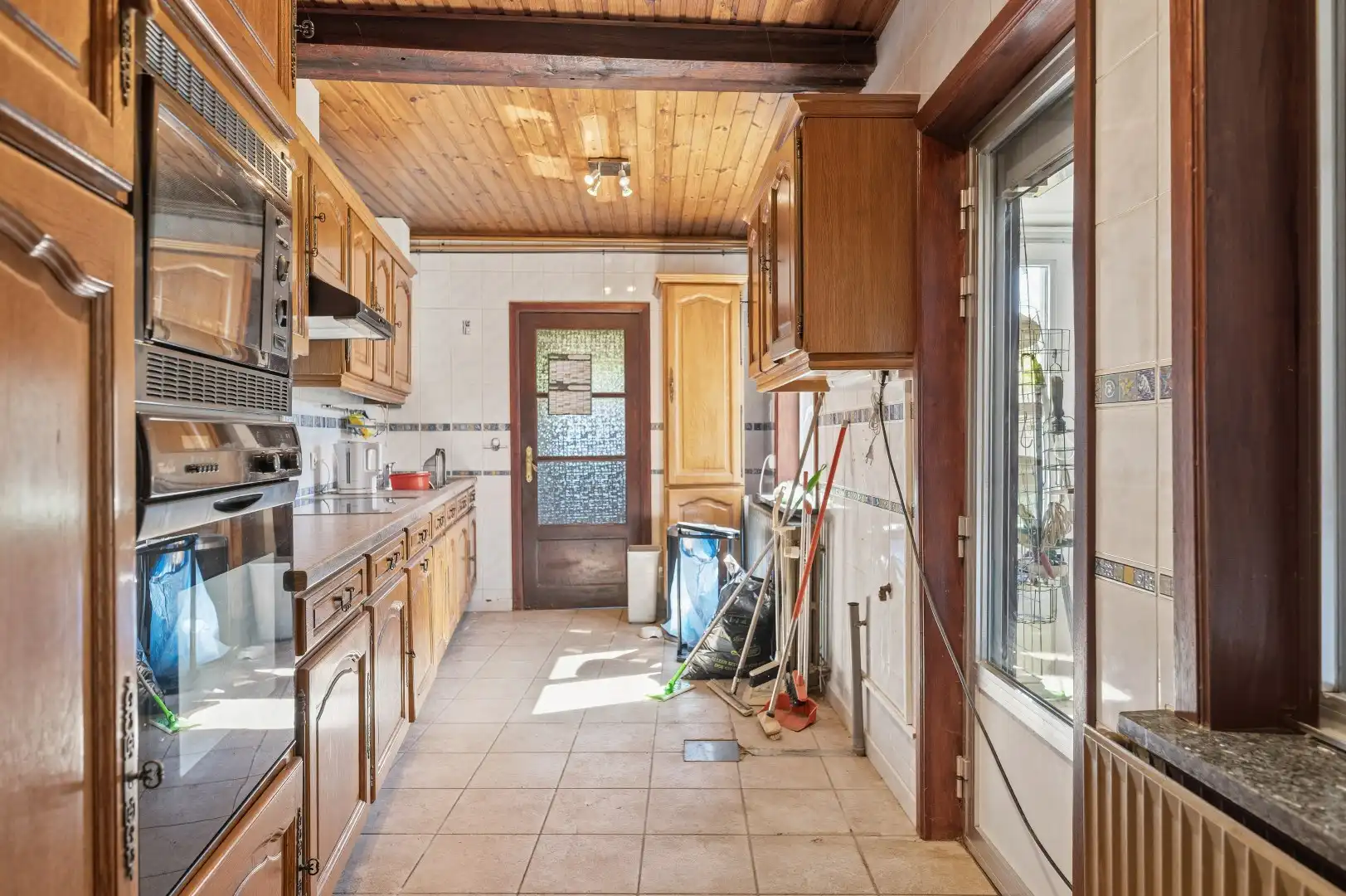 Op te frissen rijwoning op een goede locatie te Tienen foto 9