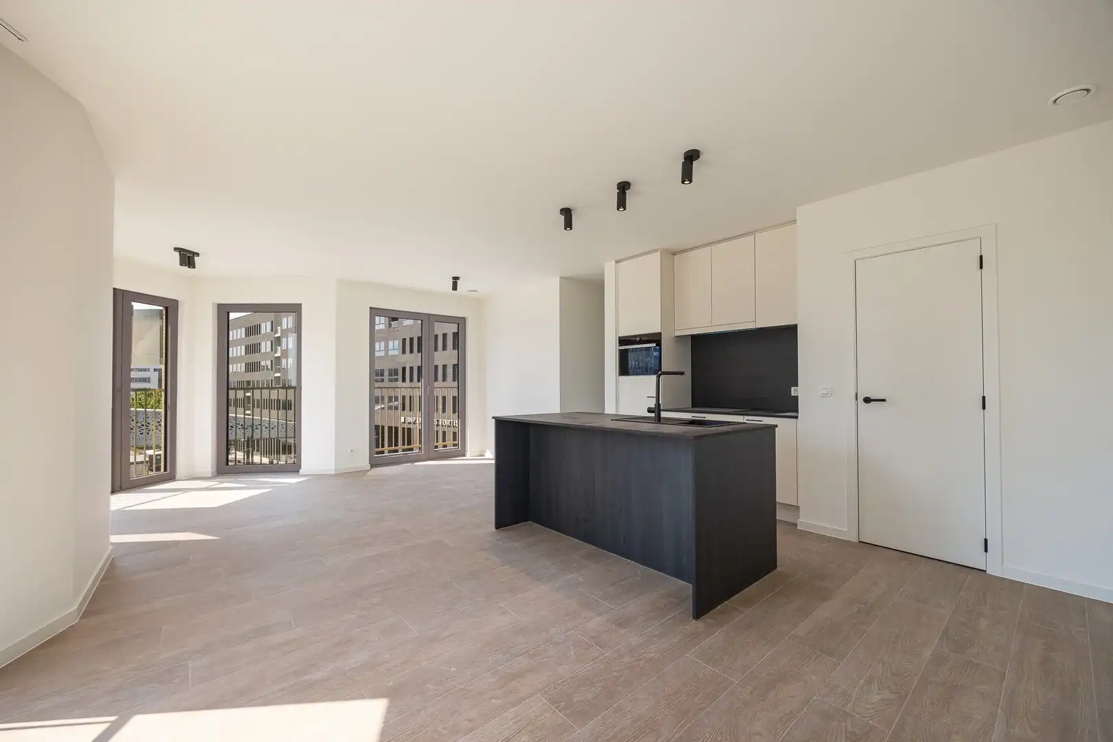 APPARTEMENT MET TERRAS foto 5