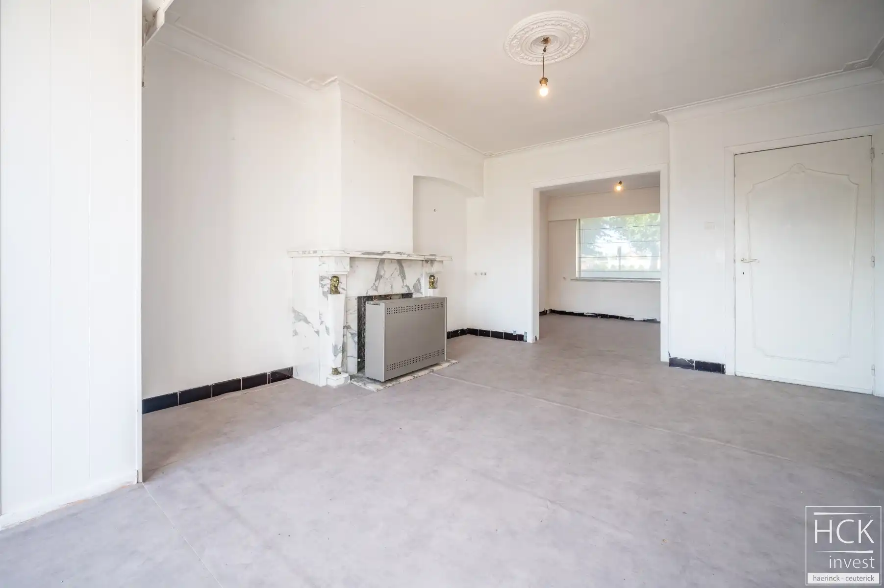 ZULTE - Charmante te renoveren woning met 3 SLPK, garage & 2 zolders!! foto 8