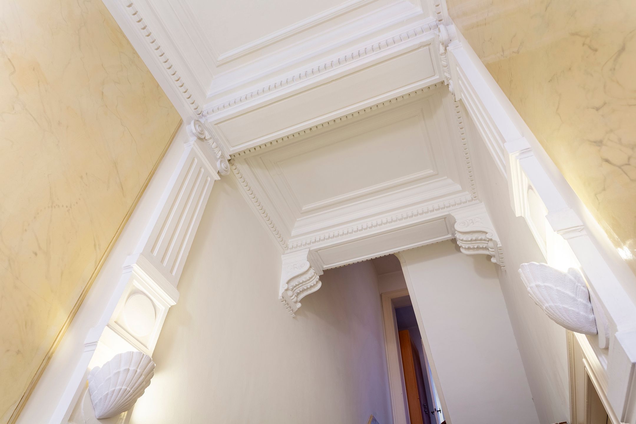 prachtig historisch herenhuis met 5 slpks op hippe Zurenborg foto 16