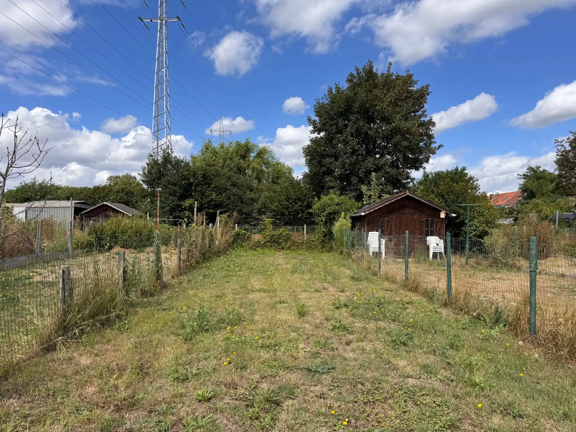 Gerenoveerde woning met drie slaapkamers en tuin foto 13