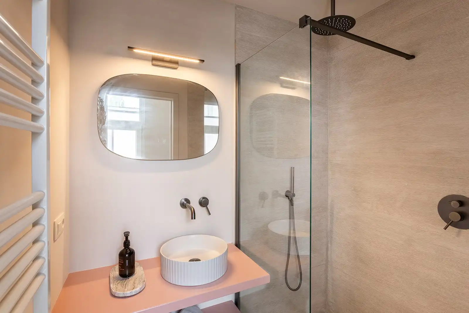 Stijlvol wonen op een gegeerde locatie foto 22