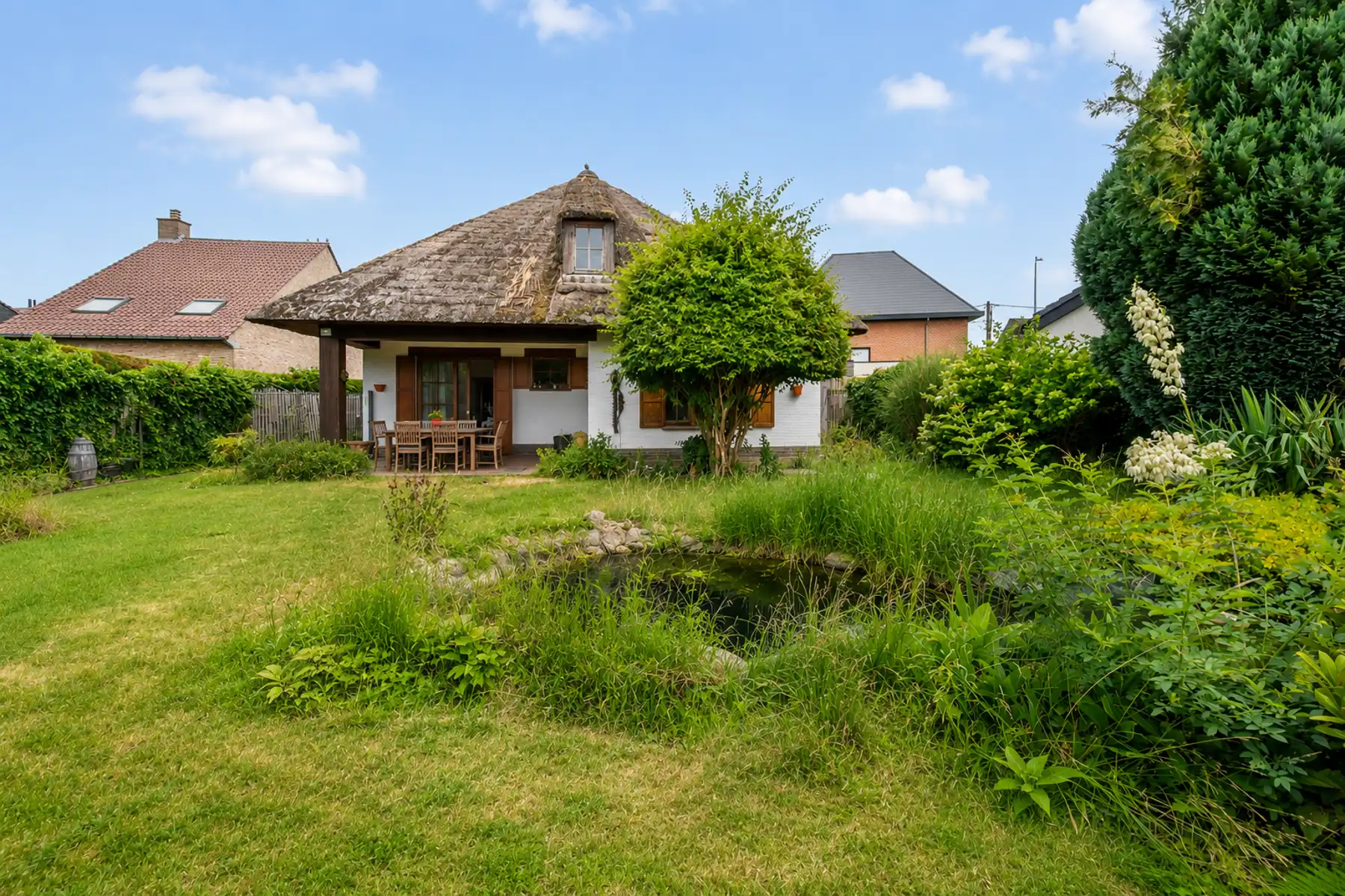 Bungalow met 4 slaapkamers, garage en tuin  foto 12