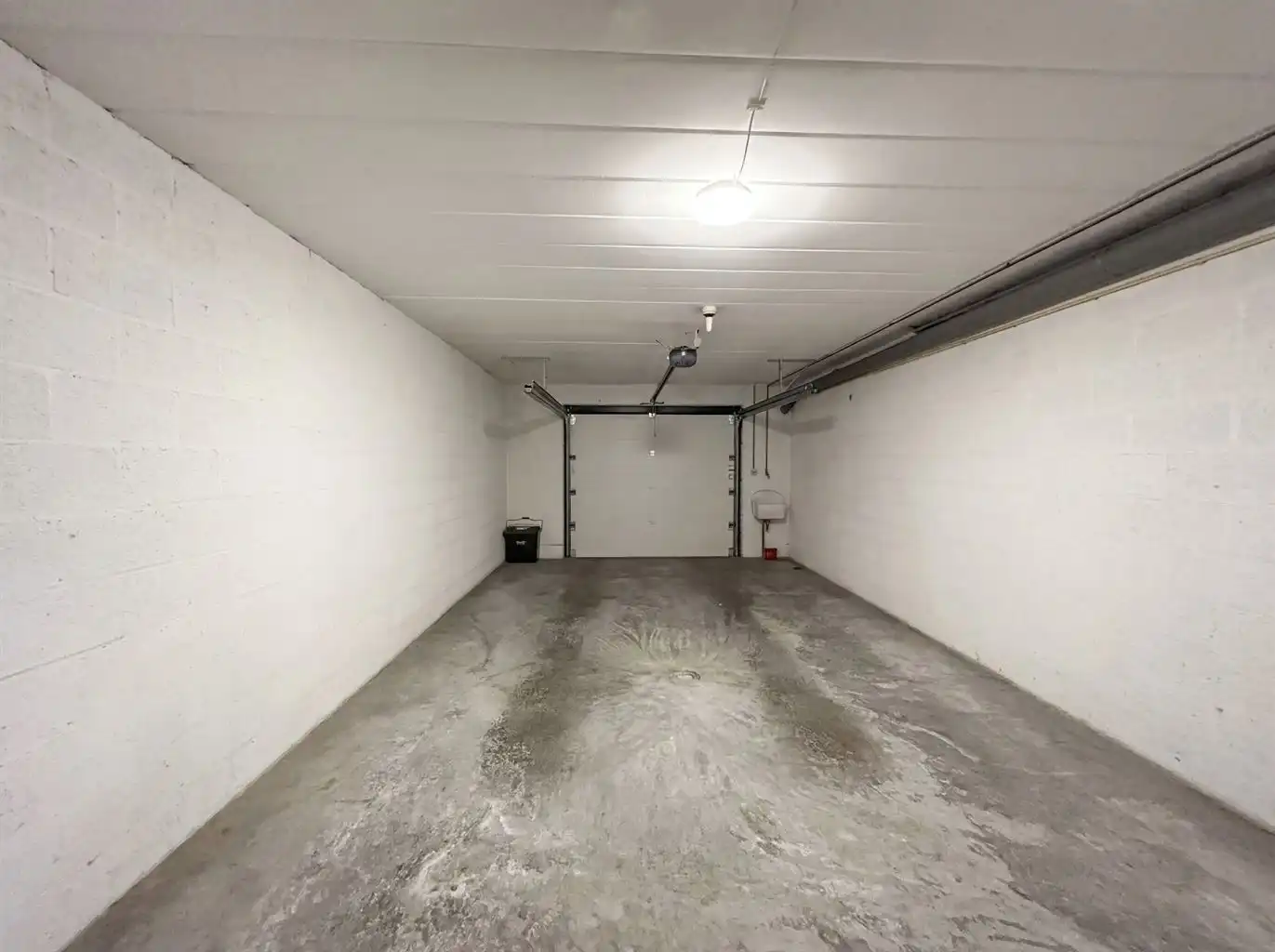 Zeer ruim gelijkvloers appartement voorzien van 2 (+1) slaapkamers, terrassen en afgesloten garagebox, gelegen nabij het centrum van Maaseik. foto 23