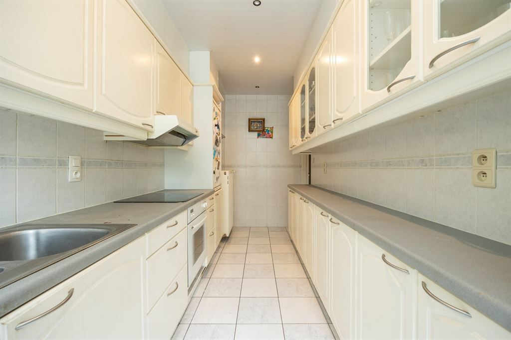 Ruime bel-etage met 3 slpk en gezellige tuin foto 7