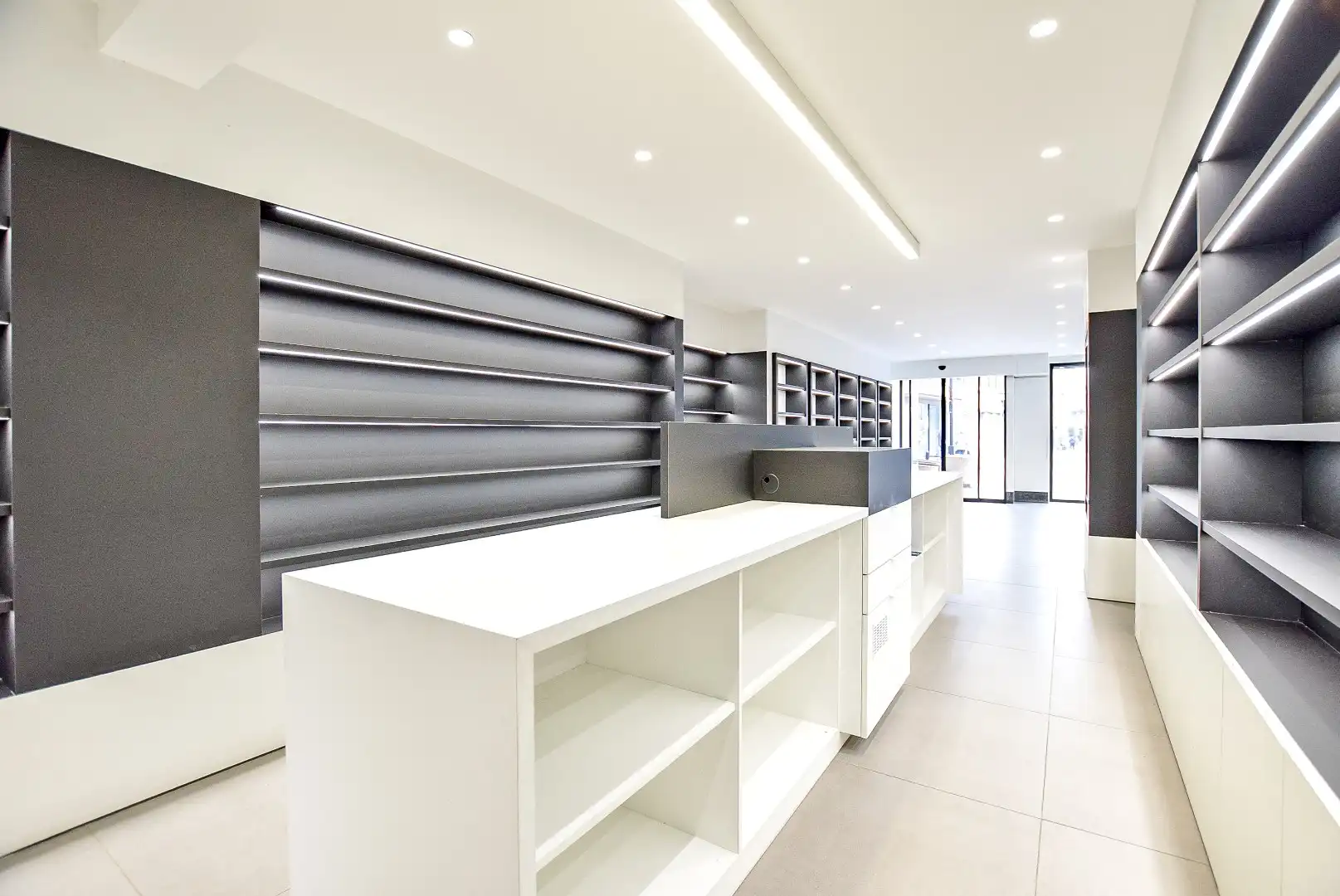 Kwalitatief afgewerkte woning met handelsruimte (536m² bewoonbaar) op een toplocatie. foto 7