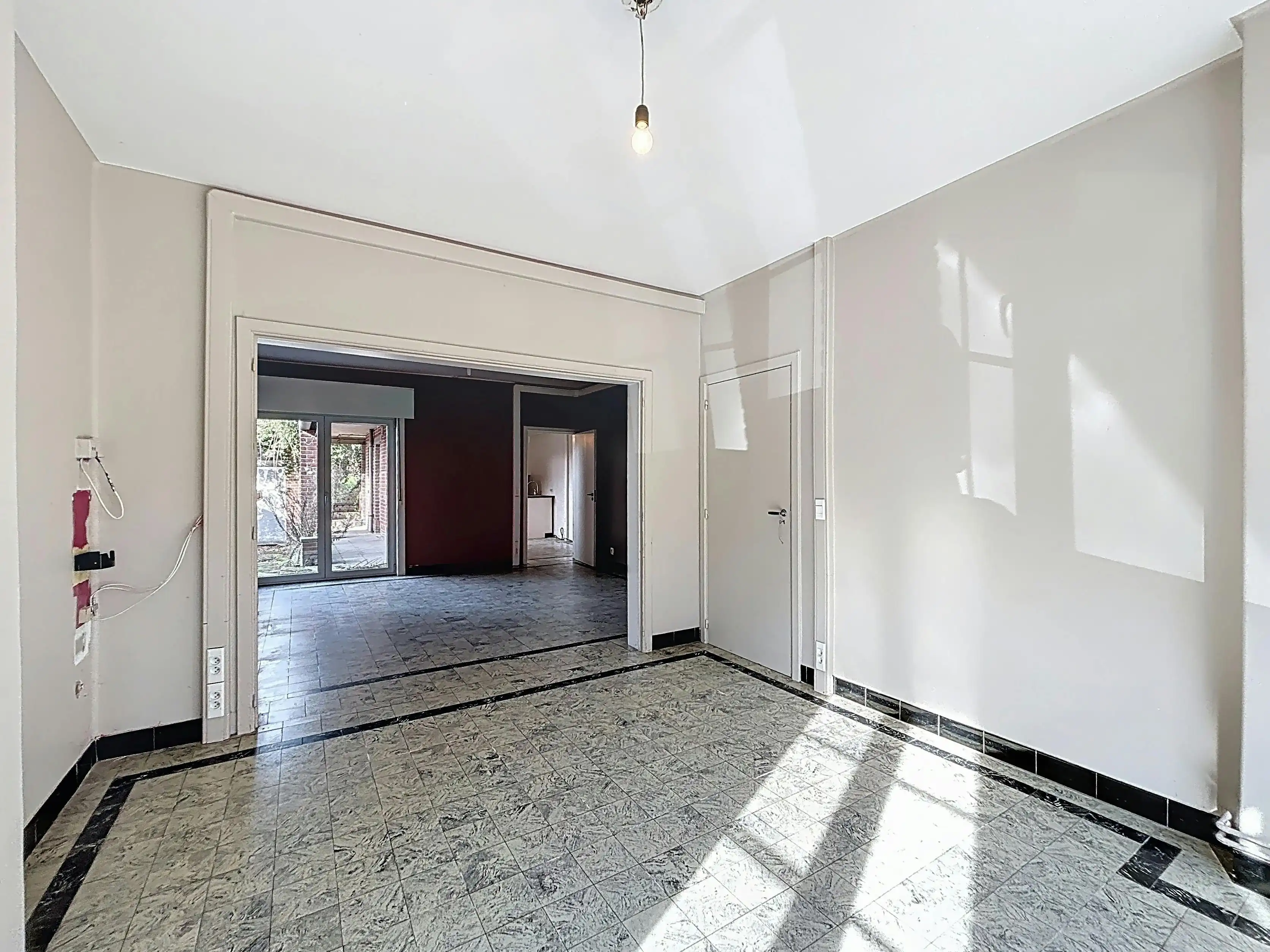 Te renoveren halfopen bebouwing te koop in Lotenhulle foto 4