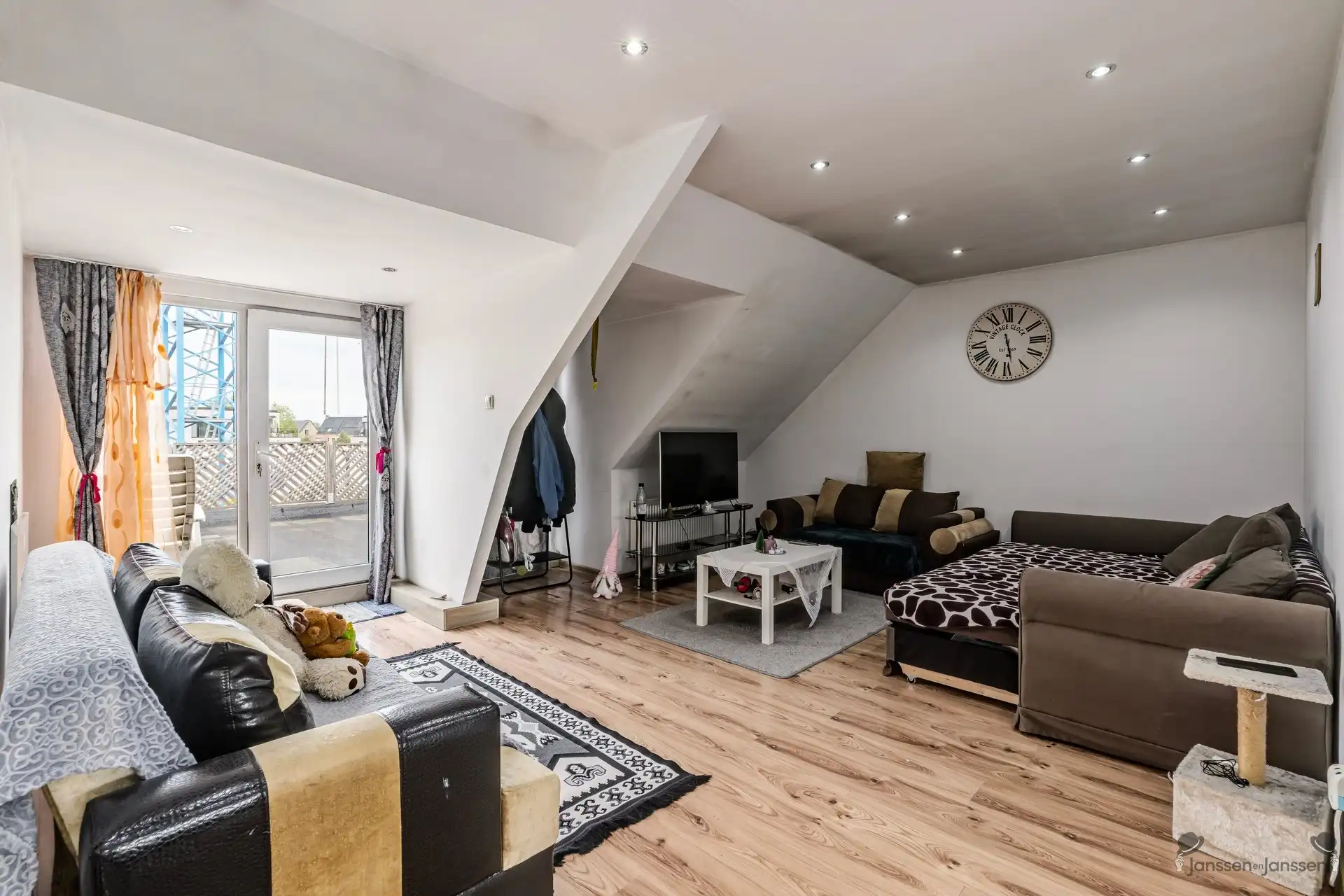 Ruim appartement met 1 slaapkamer in het centrum van Brecht! foto 3