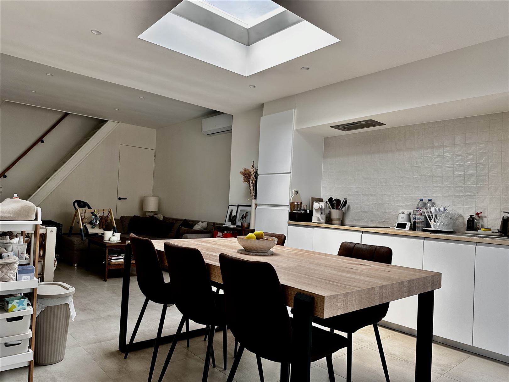 Gerenoveerde woning te huur nabij centrum Ronse. foto 3