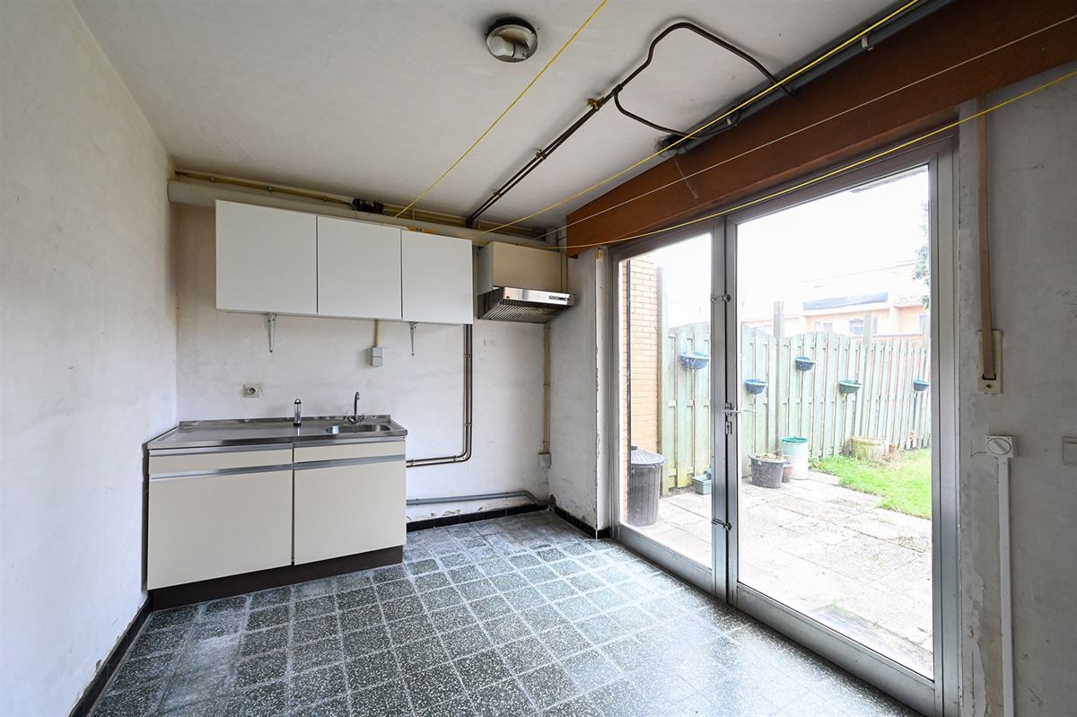 Te moderniseren bel-etage in leuke woonwijk te centrum Hoevenen foto 14