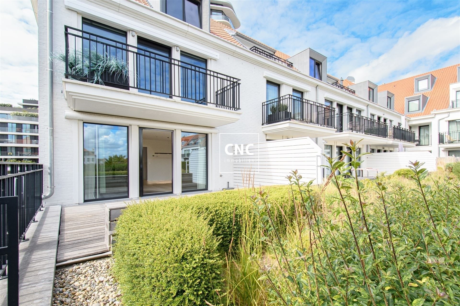 Zuidgericht appartement met ruim terras en 2 slaapkamers foto 2