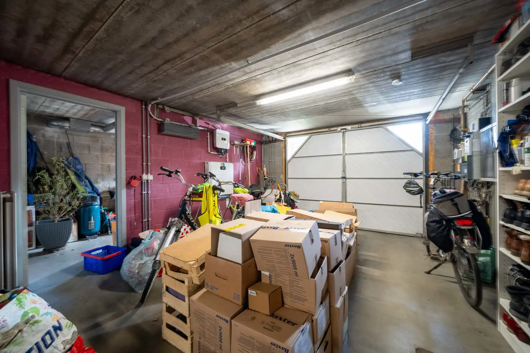 Ruime villa met potentieel. foto 17