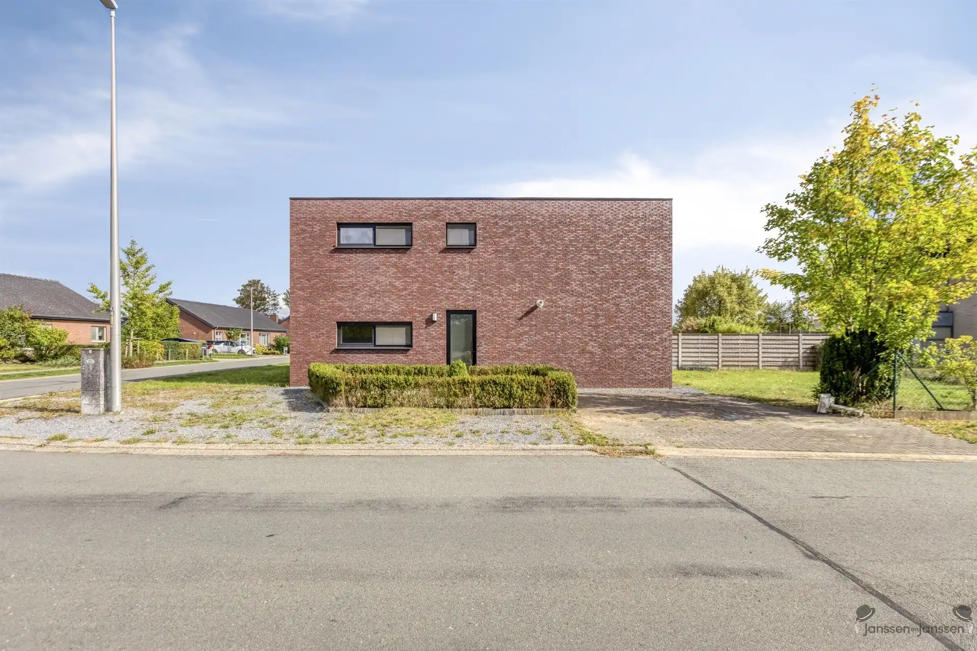 nieuwbouw met 4/5slaapkamers zonder BTW foto 2