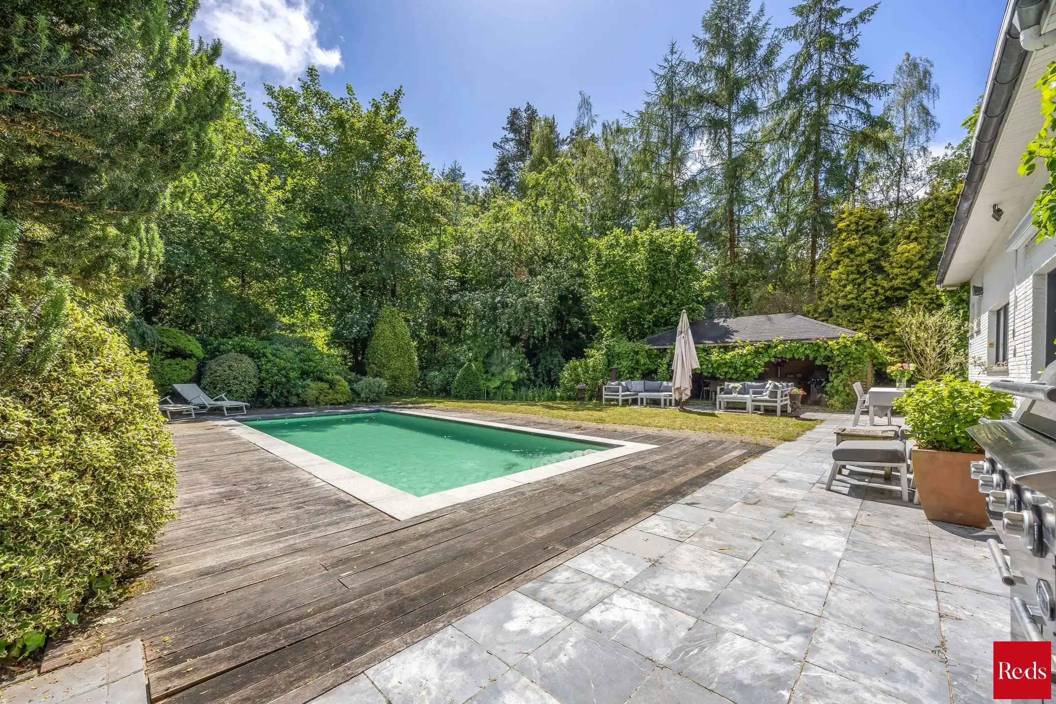 Instapklare villa met zwembad in groene omgeving foto 21