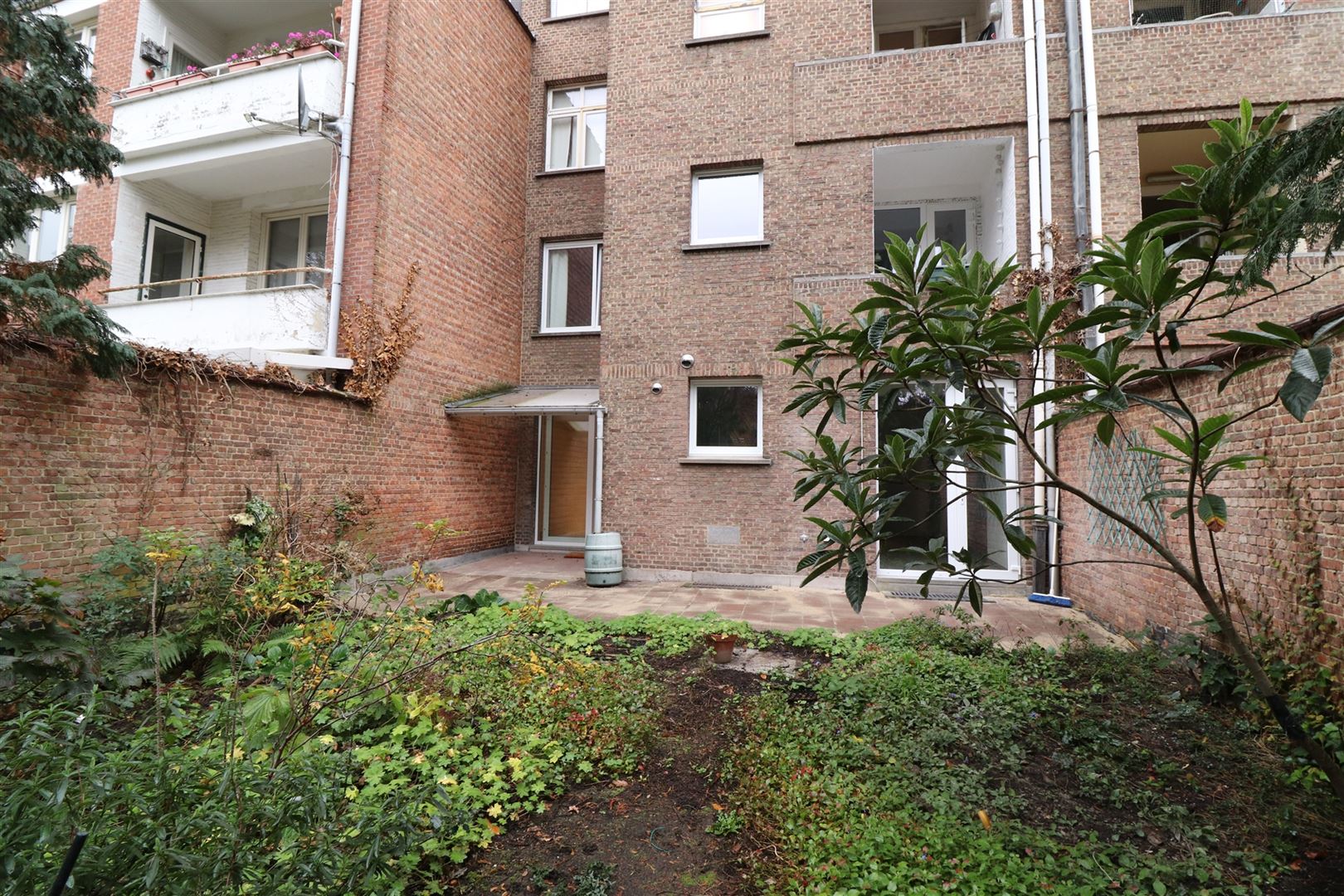 Gelijkvloers appartement met tuin  foto 17