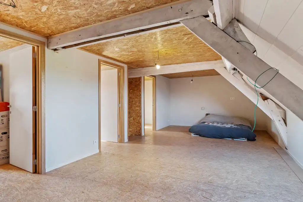 Ruim woonhuis met ruim magazijn op 908m²! foto 15