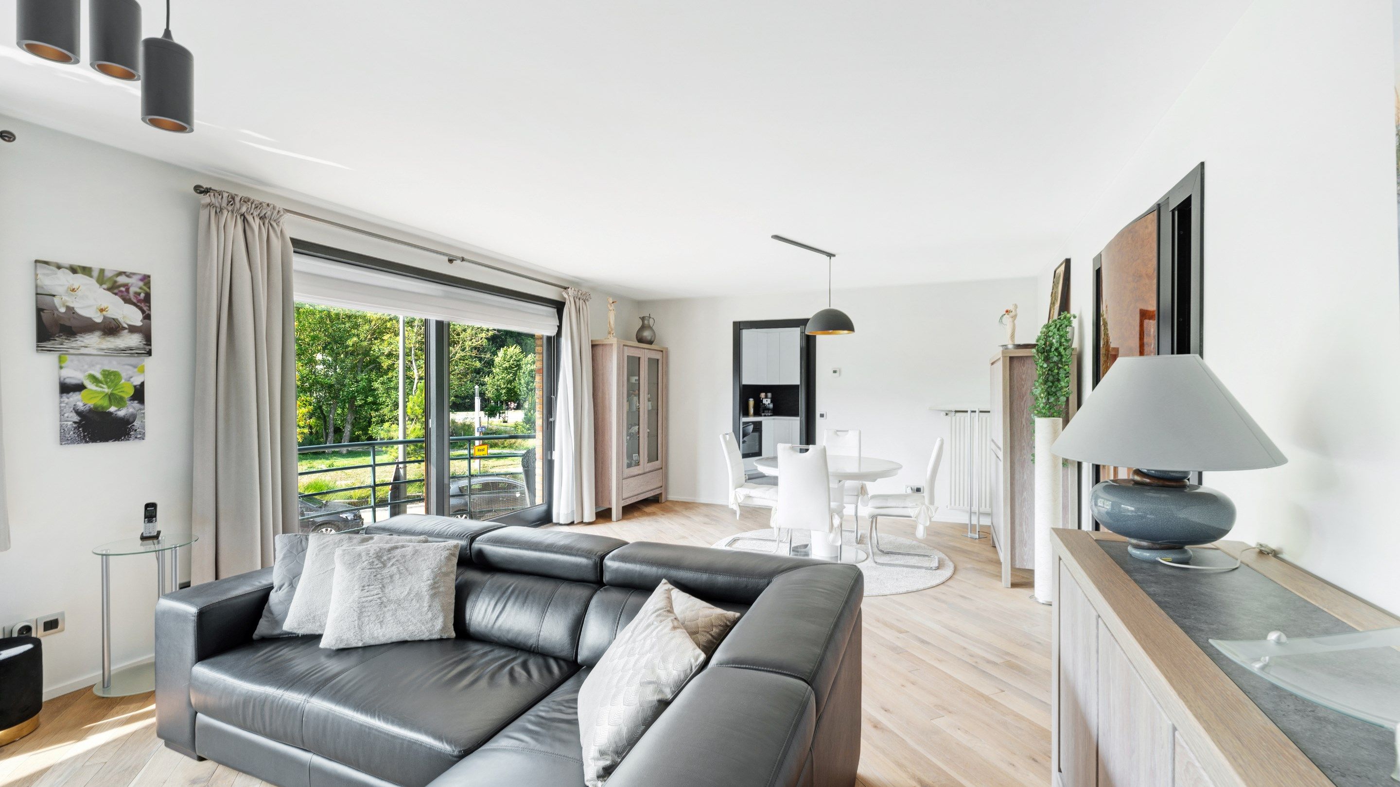 Vernieuwd appartement met parkeerplaats inbegrepen foto 6