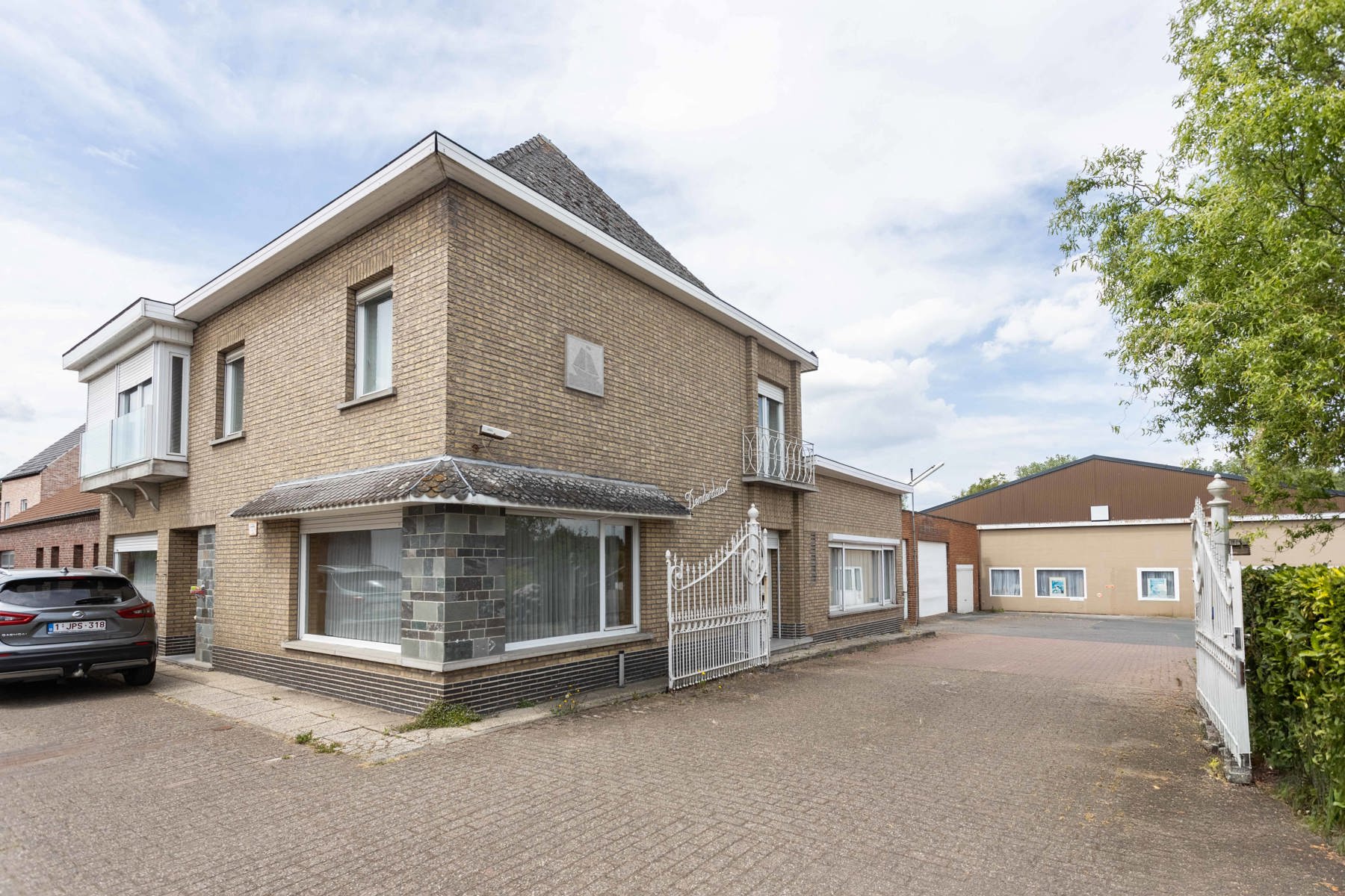 Investeringsproject op 4123 m2, 2 woningen + loods foto 18