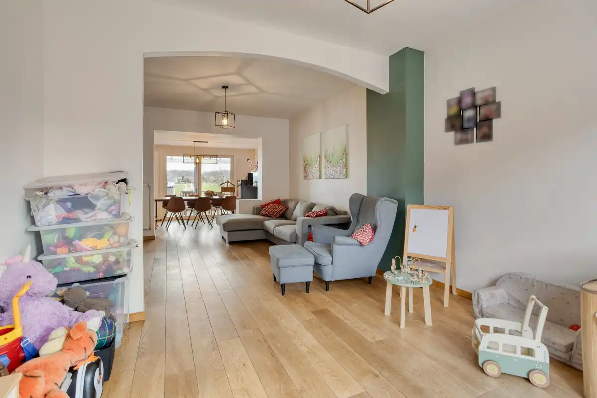 Woning met 4 slaapkamers, 2 badkamers, tuin, terras en autostaanplaats in Kessel-Lo! – EPC 206 kWh/m² - bewoonbare opp. 148 m² foto 5