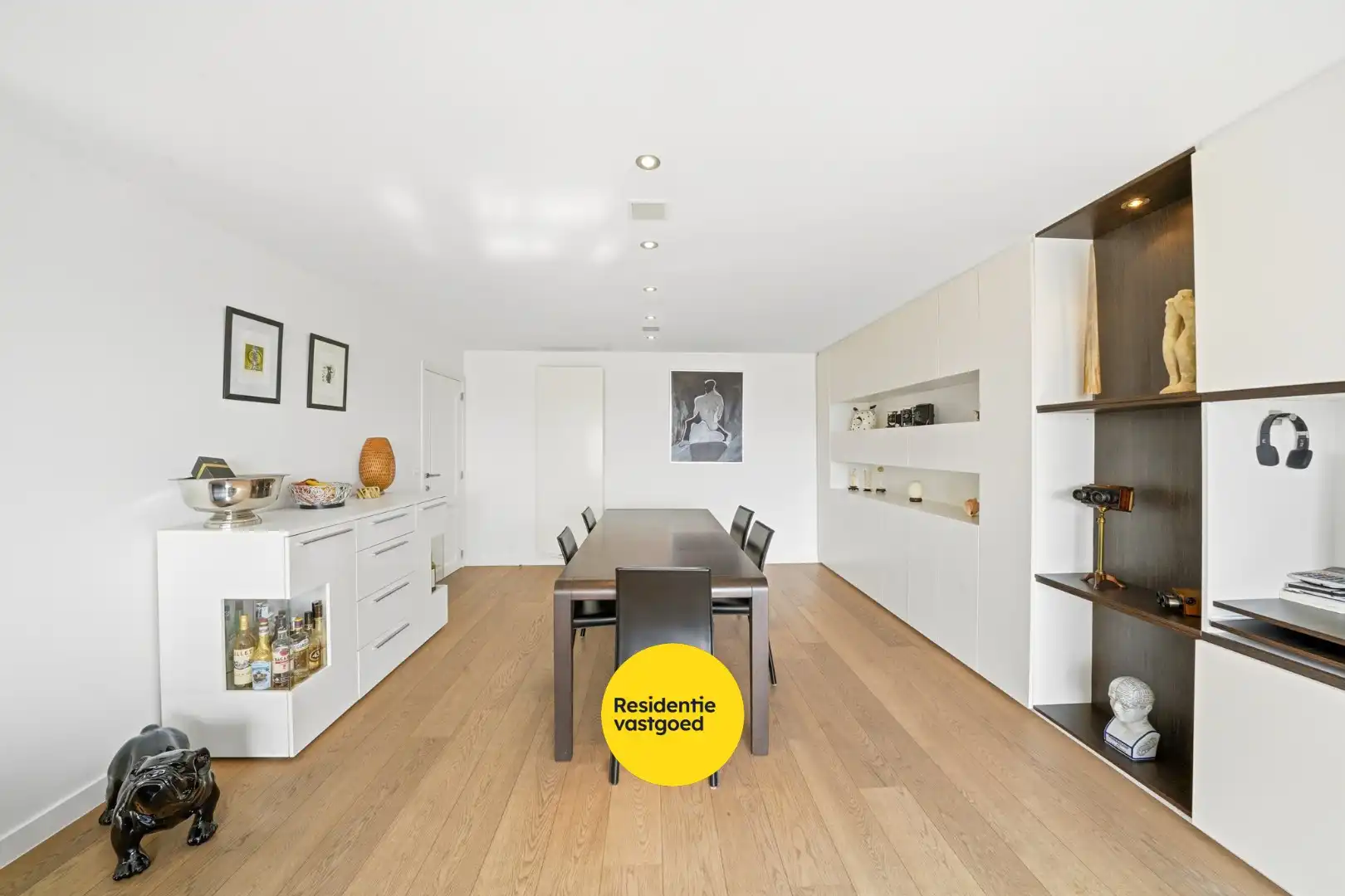 Ruim appartement met 3 slaapkamers, 2 terrassen, garage en staanplaats in Oostende foto 6