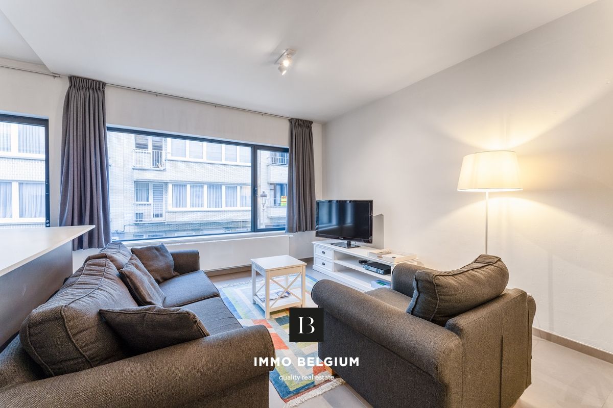 Gerenoveerd appartement met 2 kamers en ruim terras in de Belle Epoquewijk foto 3