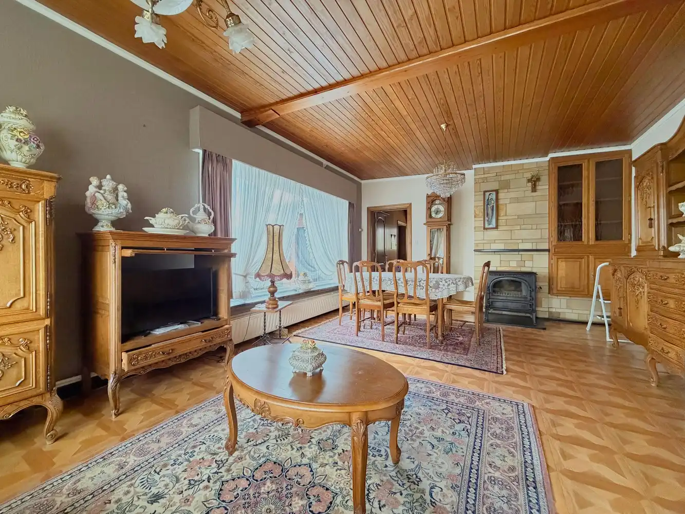 Unieke eigendom op groot perceel (1354m²)+landelijk verzicht foto 2