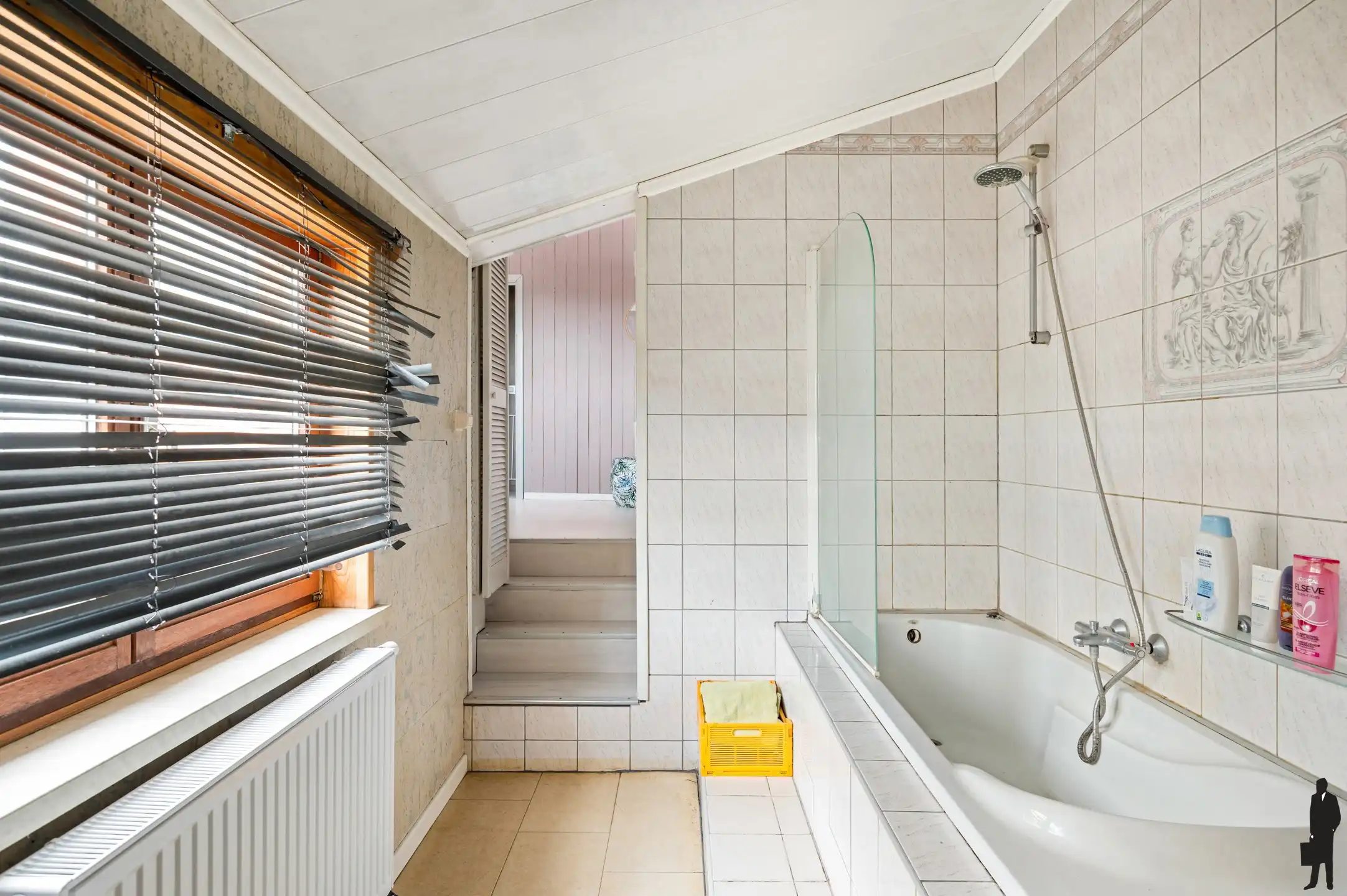 Charmante welgelegen woning met 2 ruime slpks en mezzanine foto 11