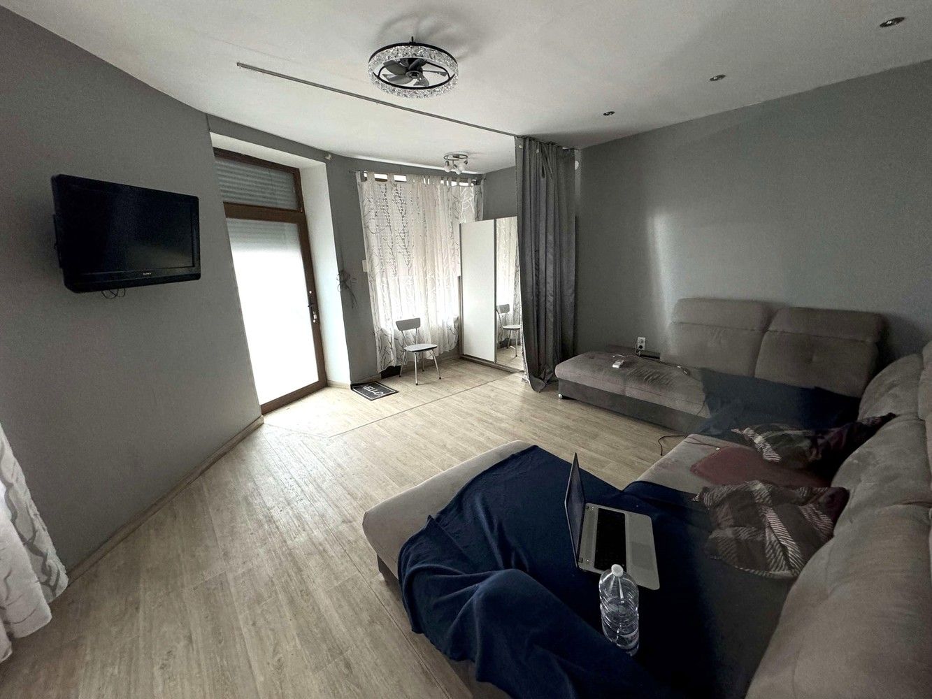 Instapklaar hoekpand met 3 slaapkamers en tuintje in Leuven foto 5