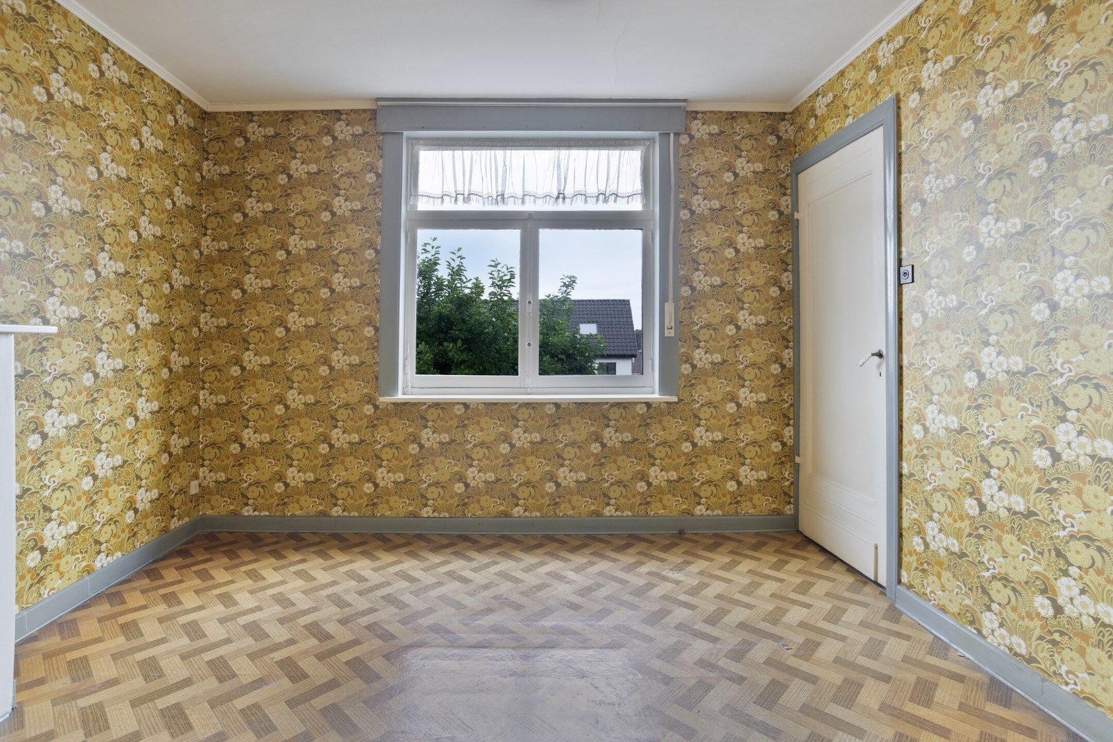 Te renoveren woning in hartje Lauwe! foto 14