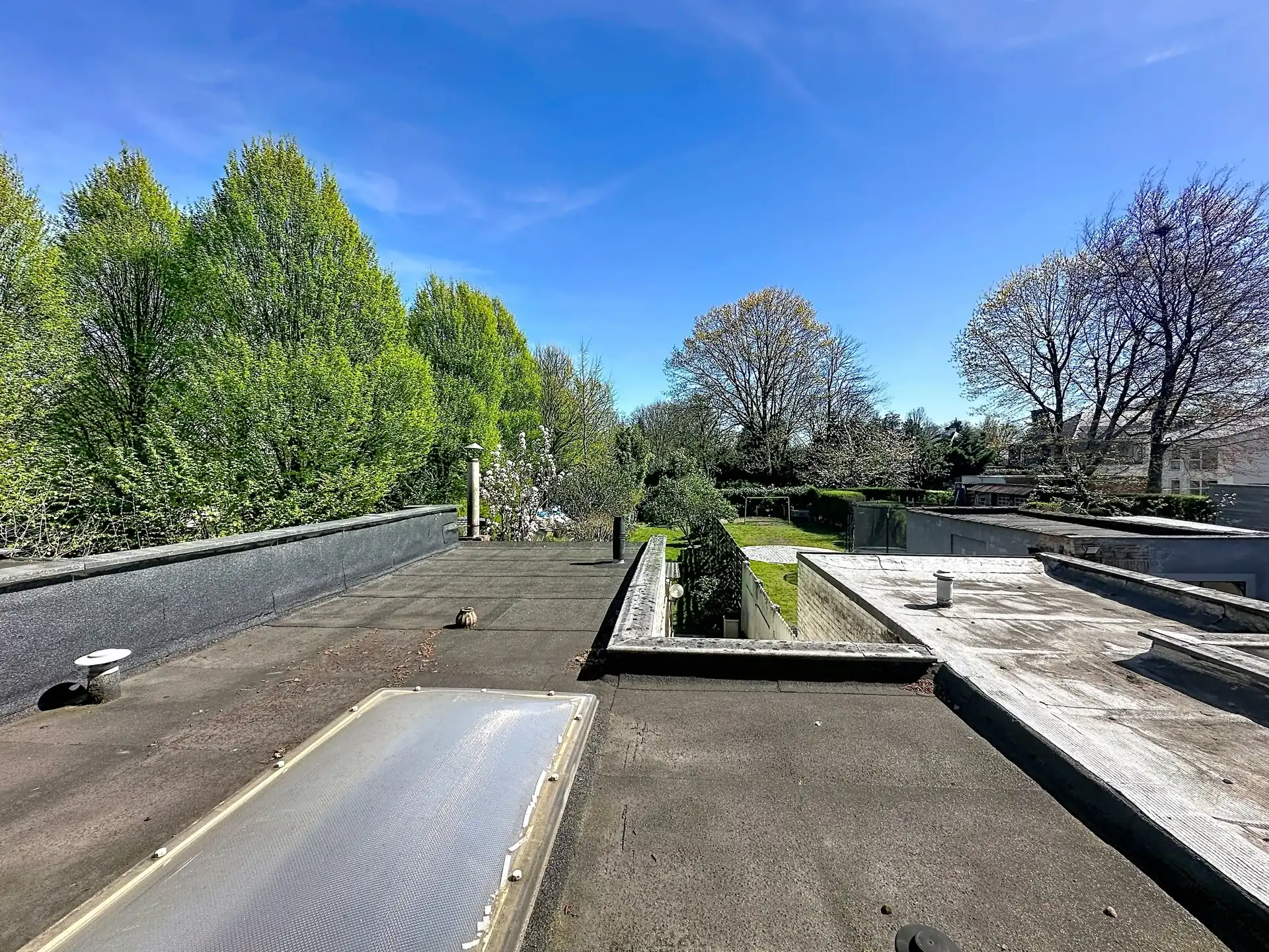 Charmante woning met 3 slaapkamers, oprit en prachtige tuin in hartje Sint-Niklaas foto 9