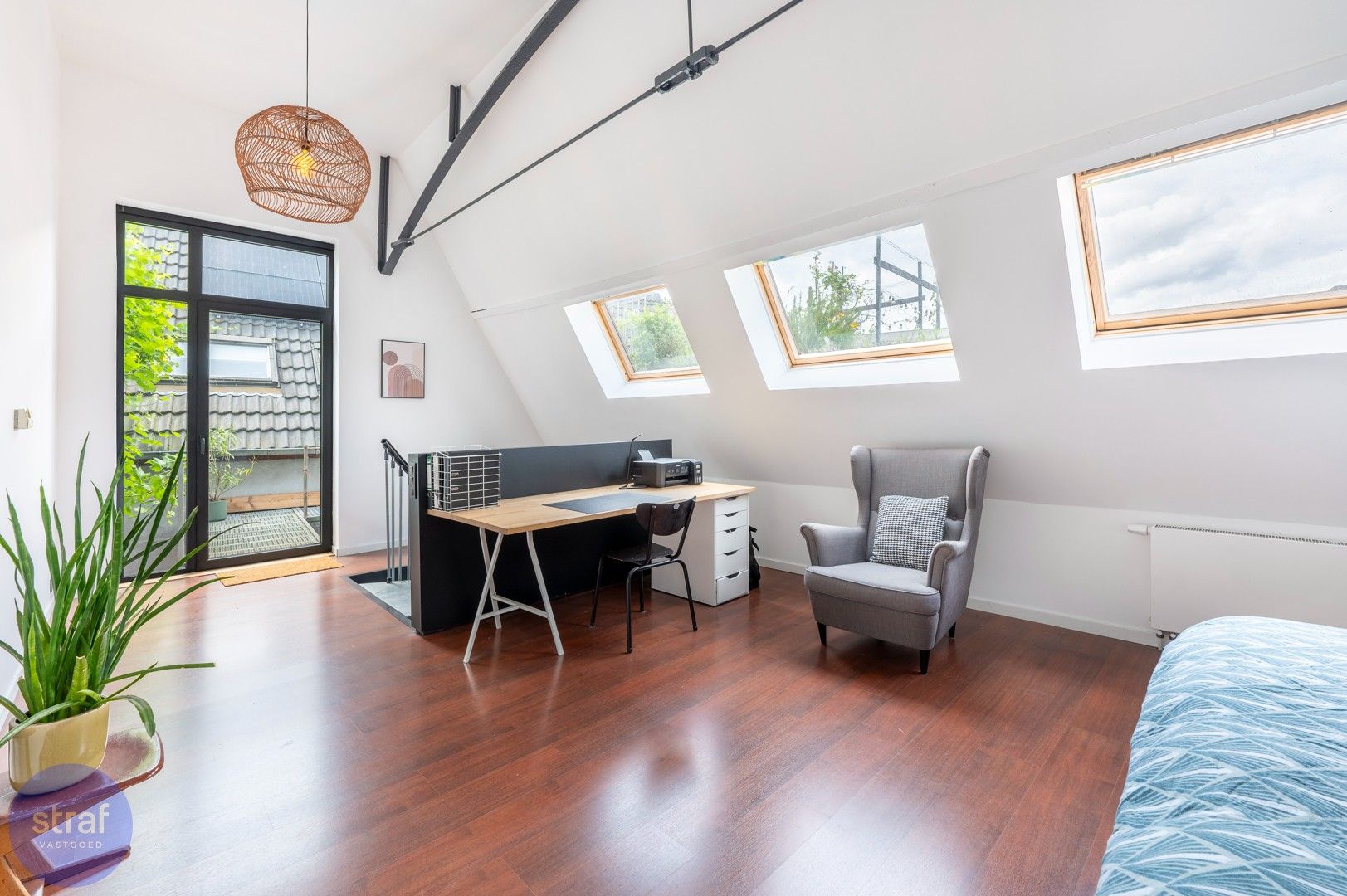 Twee terrassen, vier slaapkamers & tonnen karakter foto 10