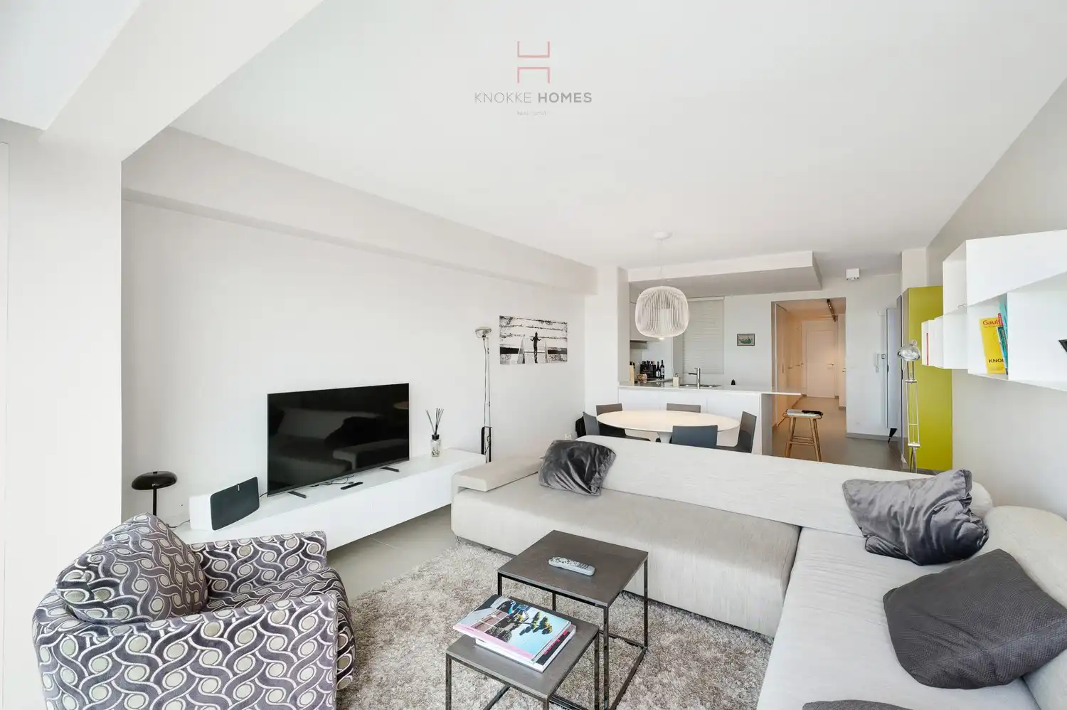 Instapklaar 3-kamerappartement met frontaal zeezicht aan het Rubensplein foto 7