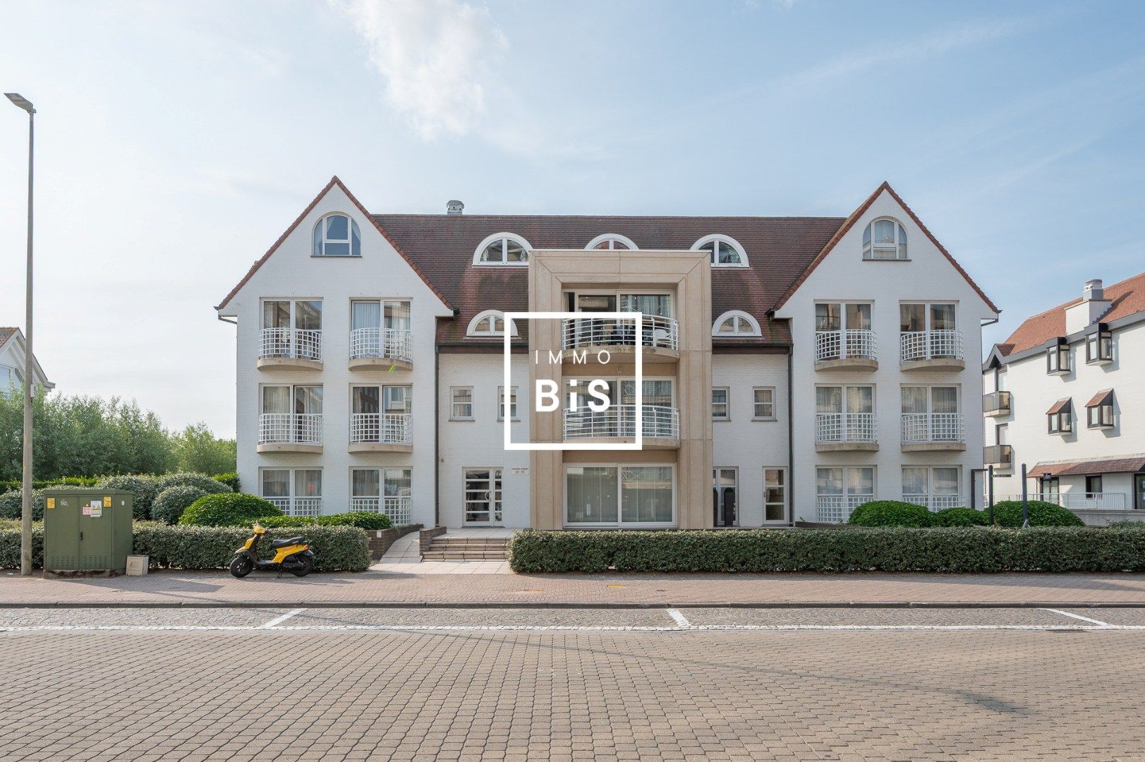 Twee slaapkamer appartement in standingvolle villaresidentie  in het Zoute foto 2