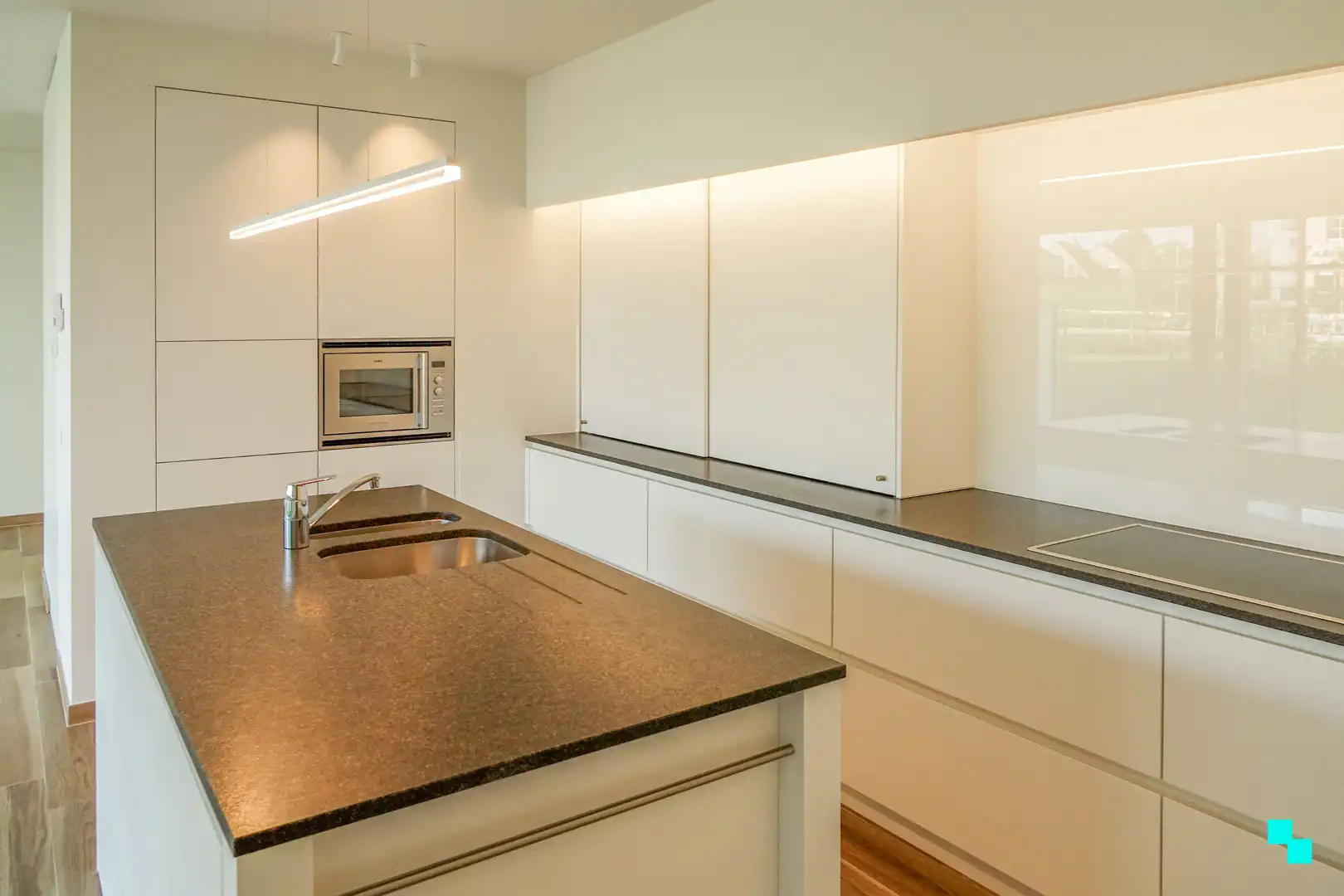 Tweeslaapkamer appartement op het gelijkvloers in het hart van Merelbeke foto 9