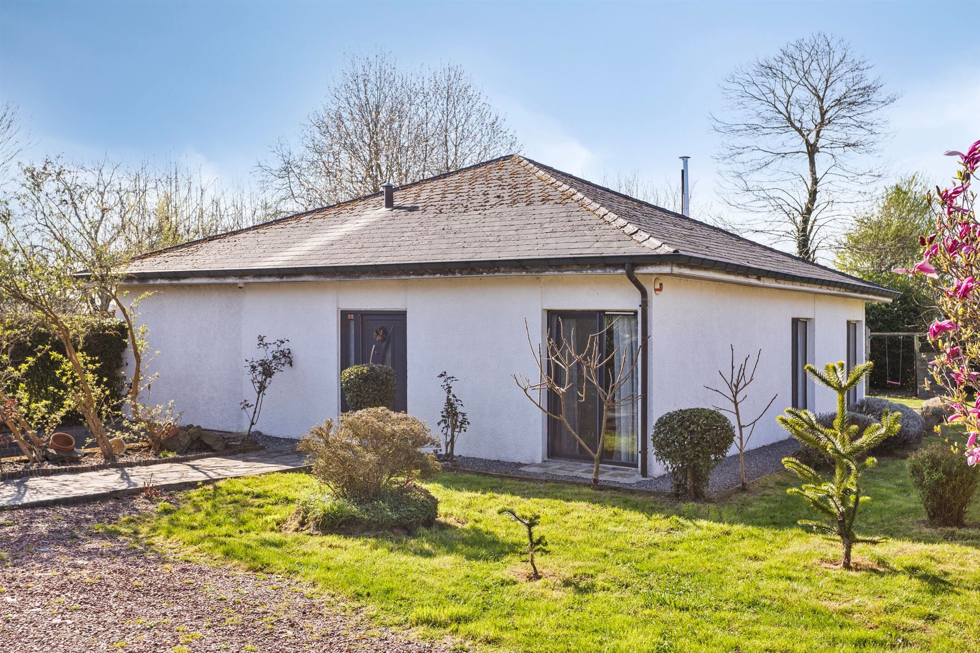 Charmante bungalow op een prachtig perceel in rustige wijk foto 20