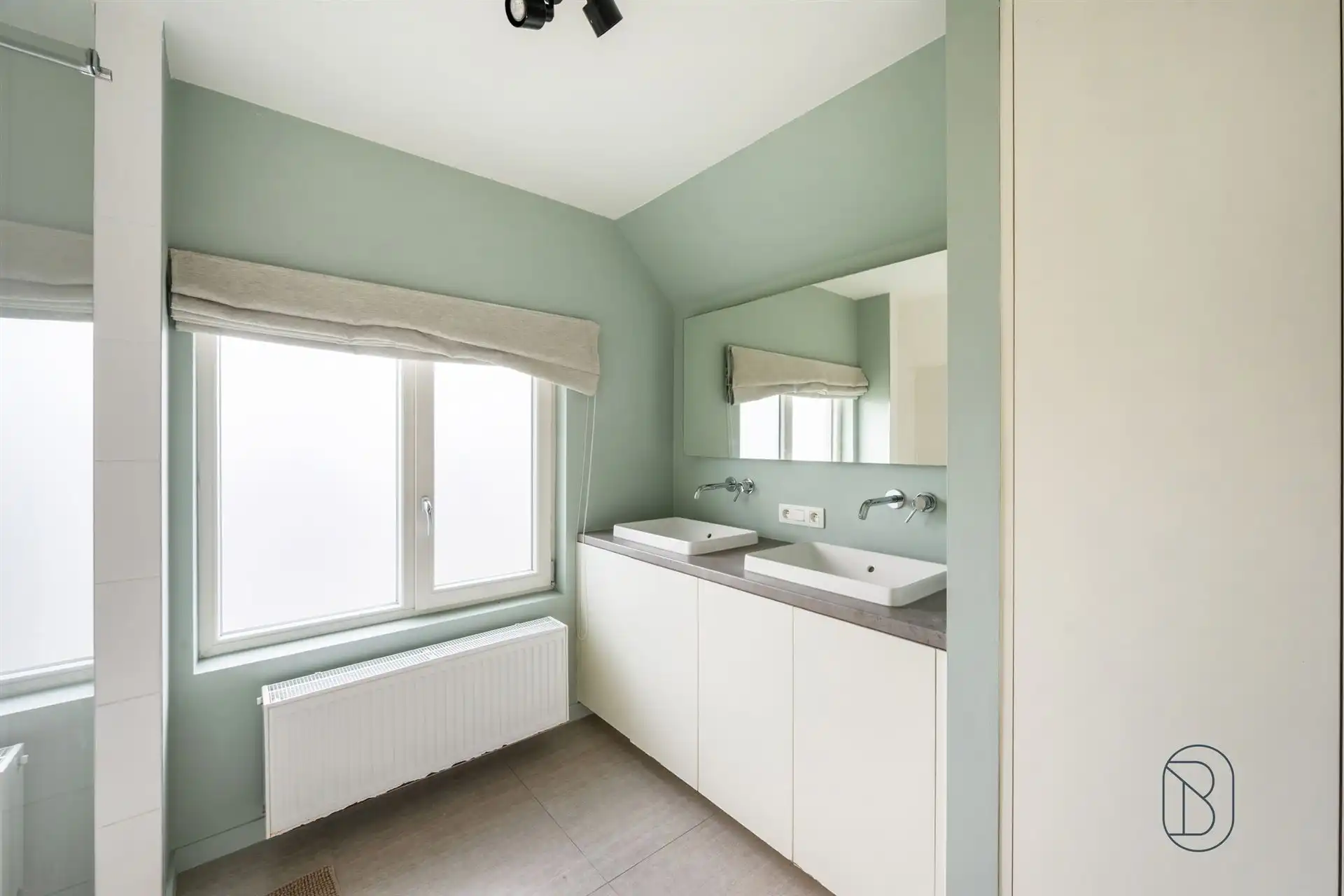 Instapklare woning met 3 slaapkamers en tuin foto 16