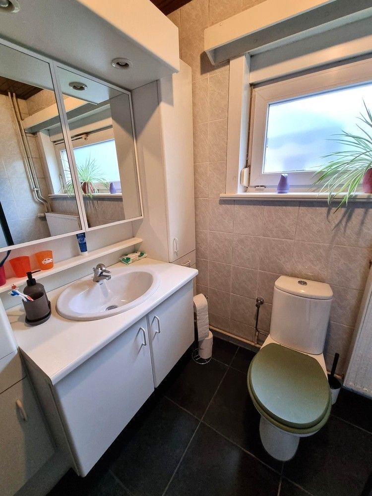 Ruime gezinswoning 4slks – ideaal voor groot gezin of combi zelfstandige activiteit. foto 15