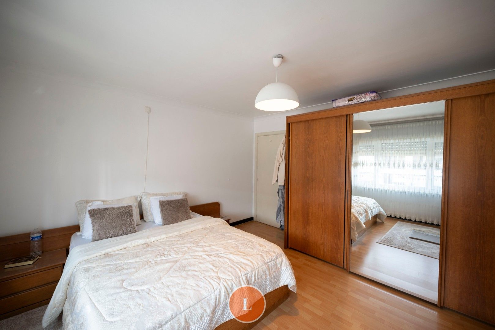 Ruim handelspand met woonst te koop in Beveren-Leie foto 13