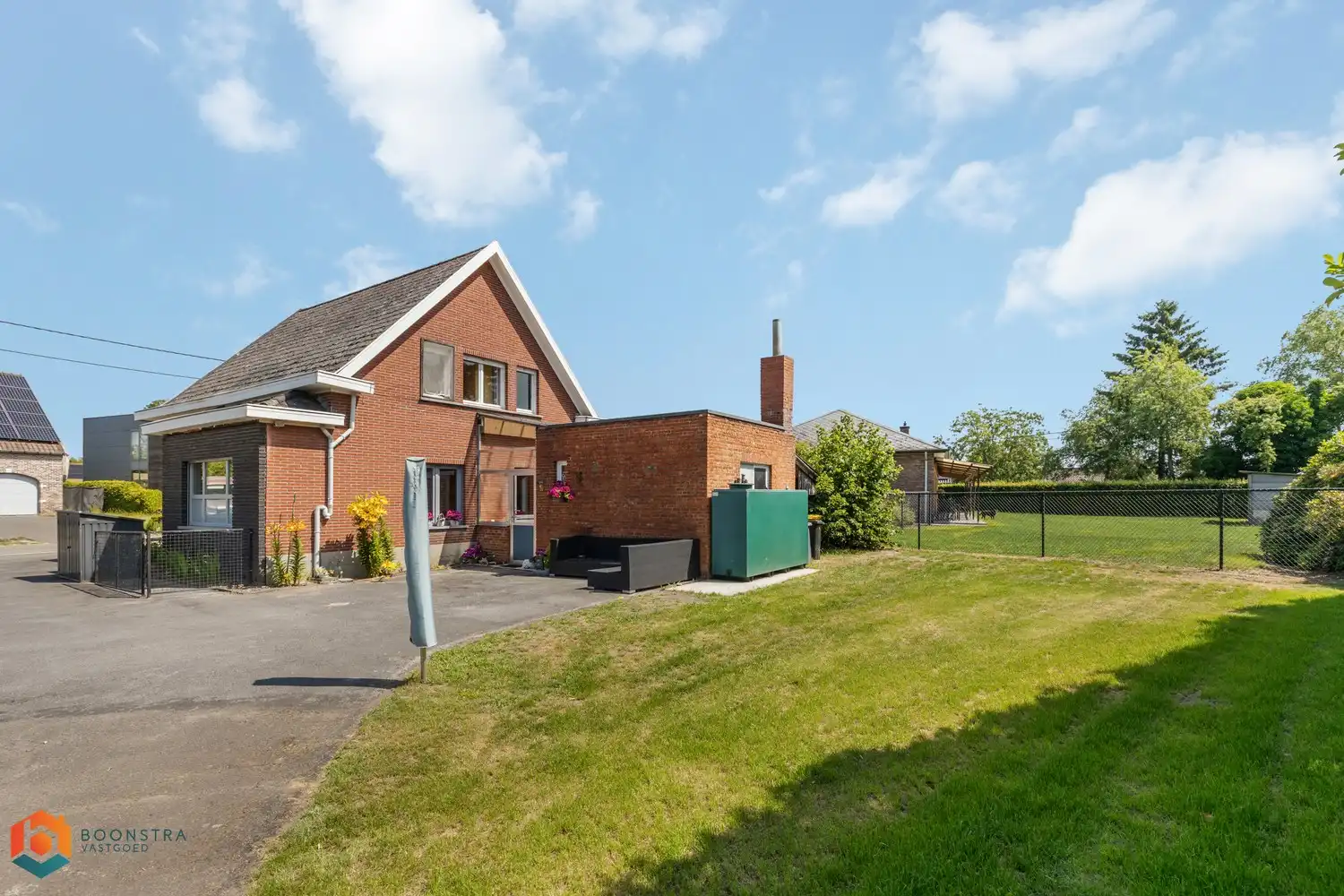 Leuke woning met 3 slpkrs en magazijn van 200m2 foto 3