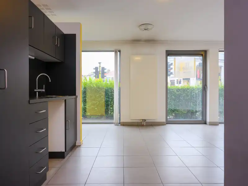 Instapklare kantoorruimte van 117m² te koop aangeboden via het Co-vast systeem. Eerste biedingsfase is bezig en stopt op 21 April 2026 om 15u. foto 4